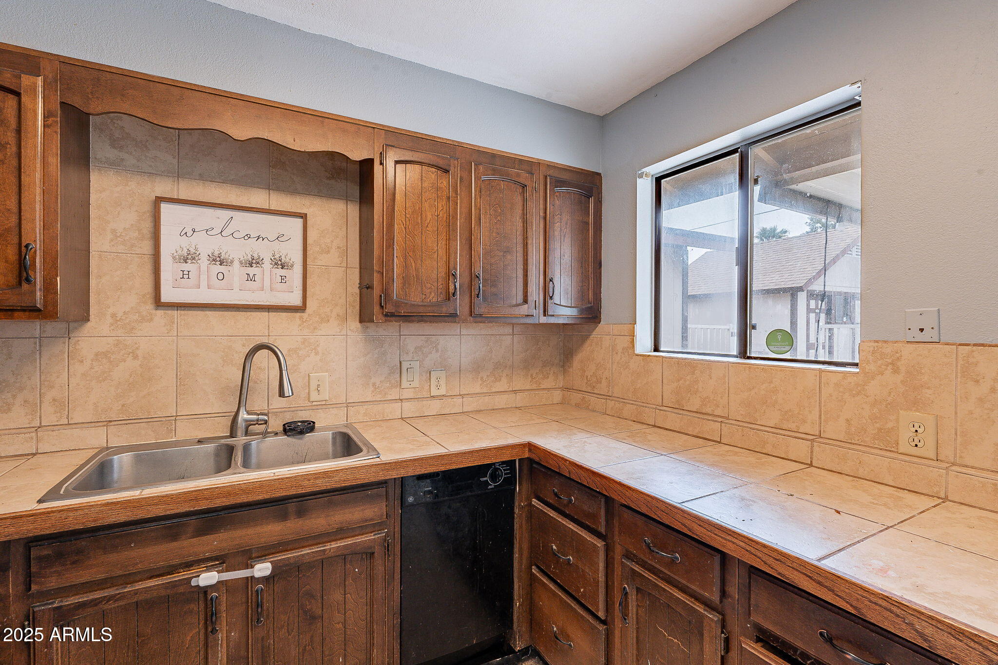 163 Peretz Circle Property Photo 11