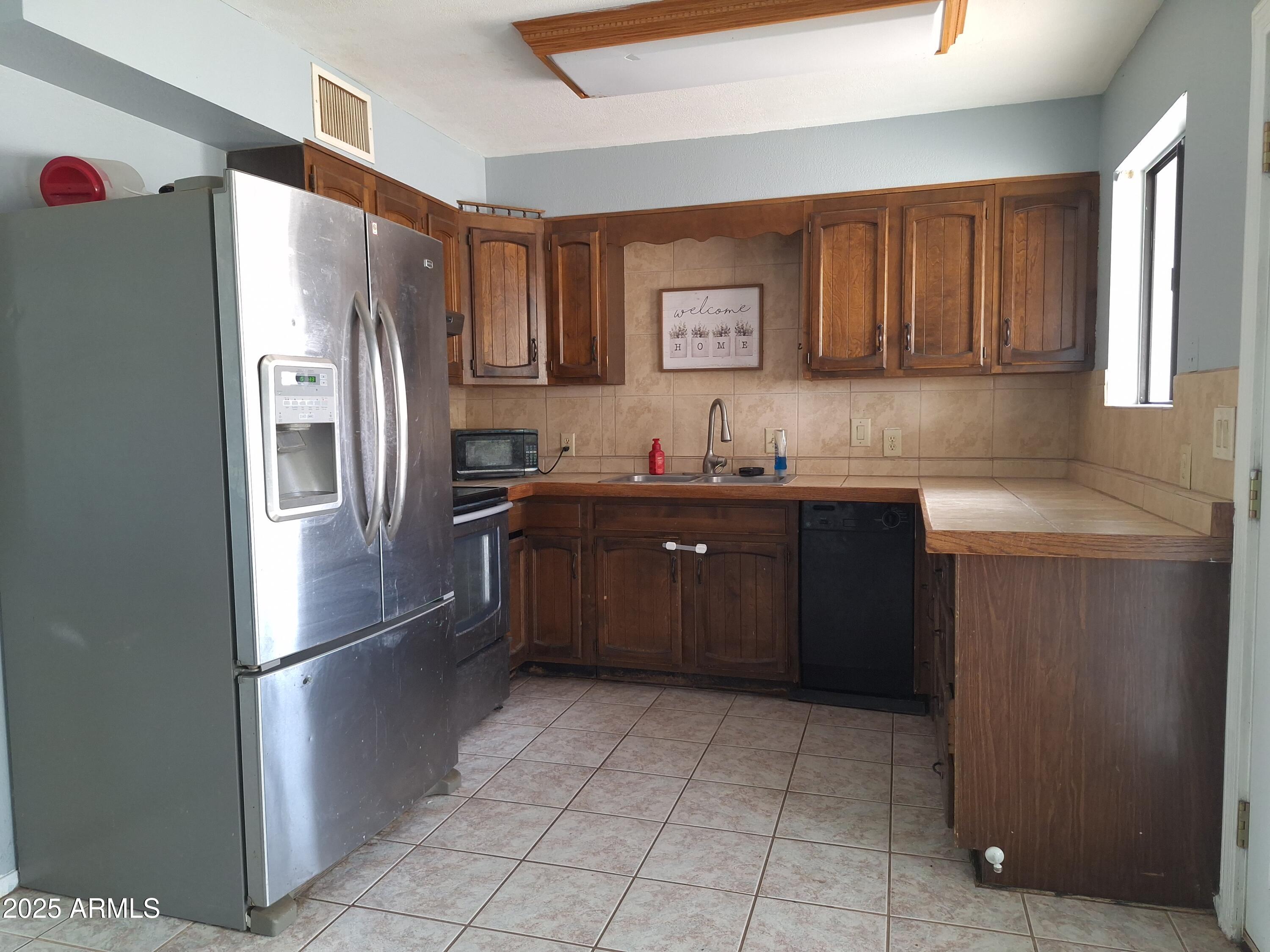 163 Peretz Circle Property Photo 23