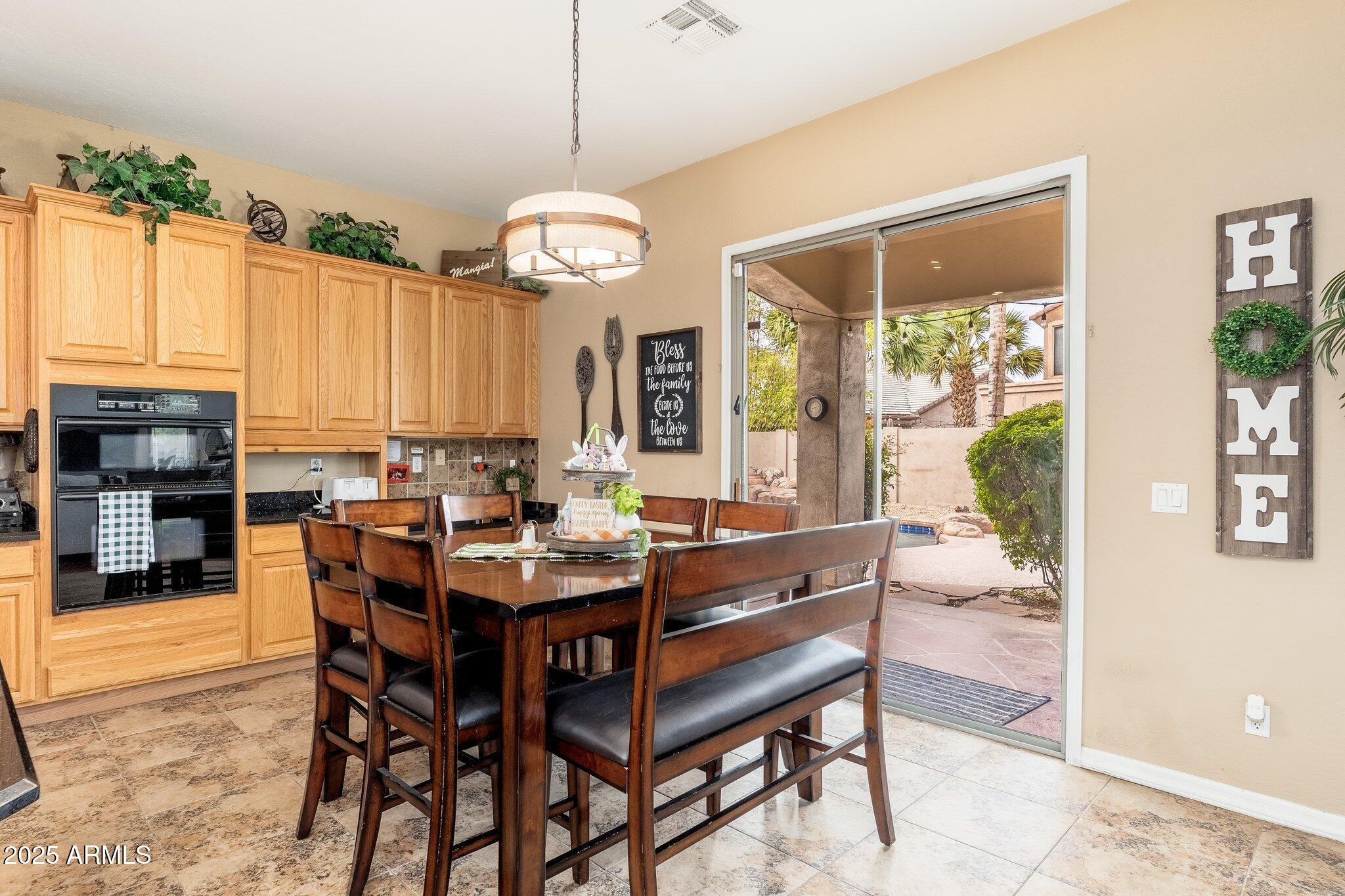 1074 E Carla Vista Court Property Photo 14