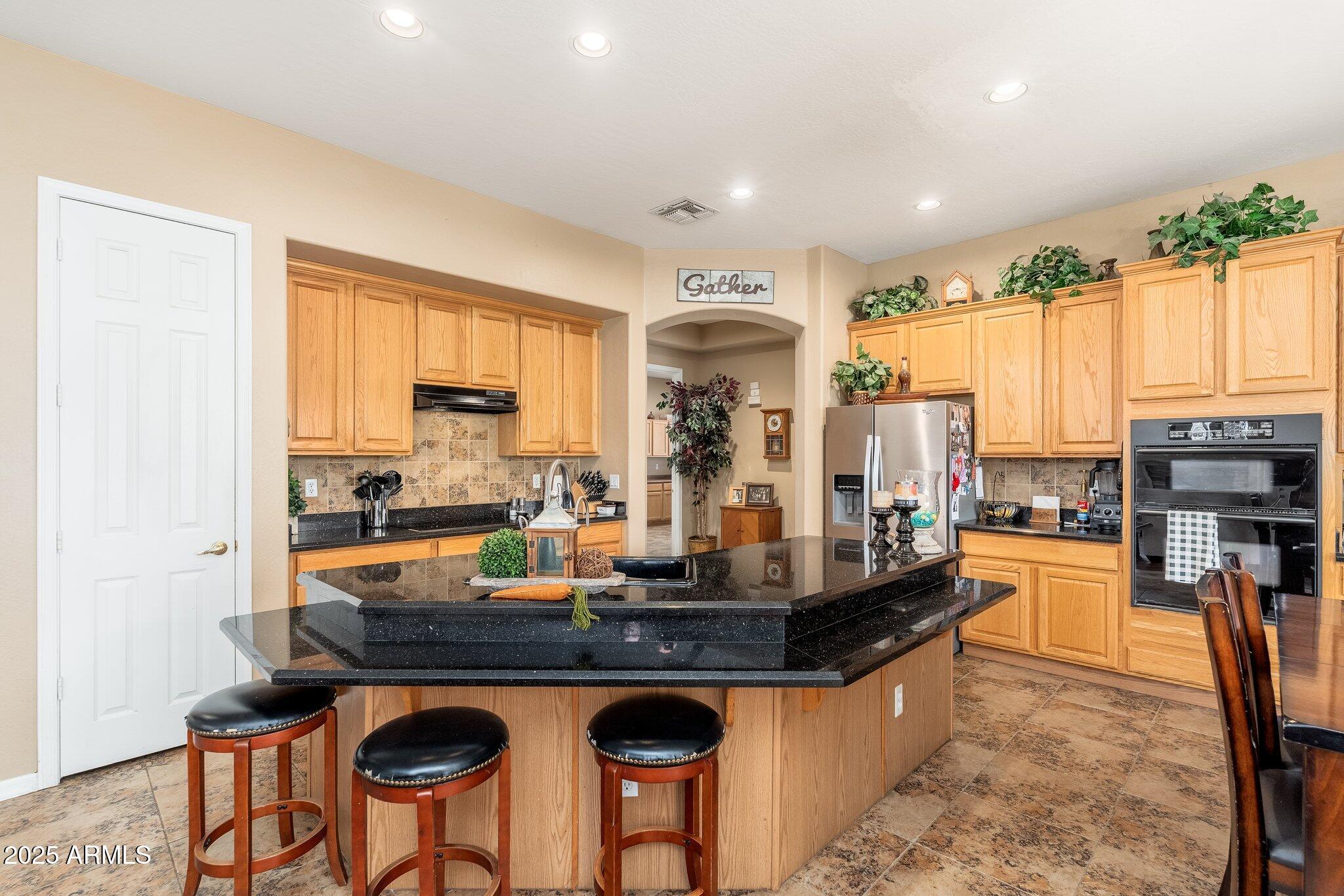 1074 E Carla Vista Court Property Photo 17