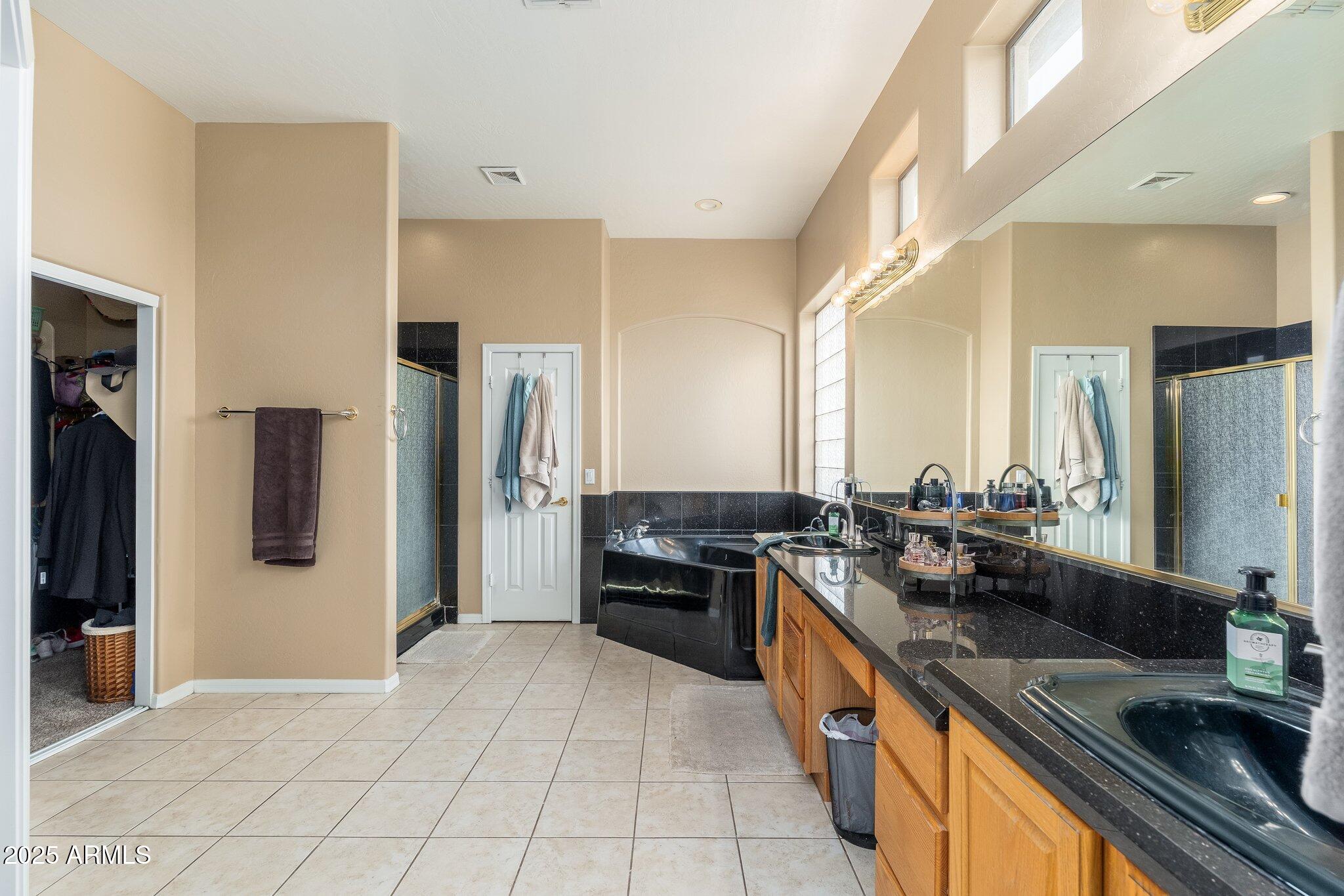 1074 E Carla Vista Court Property Photo 26