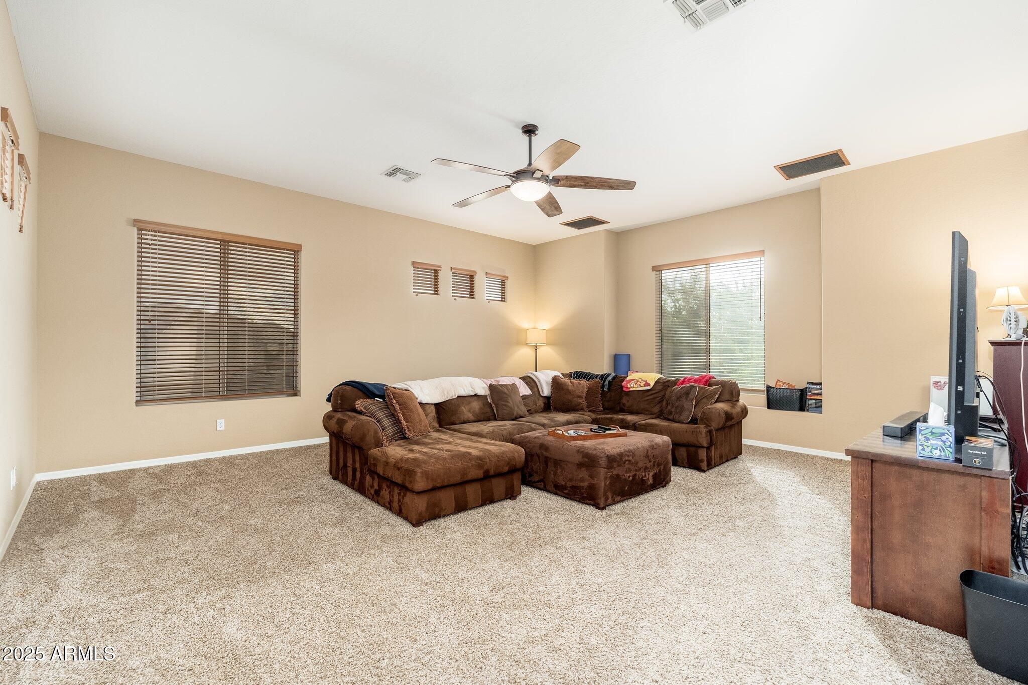 1074 E Carla Vista Court Property Photo 28