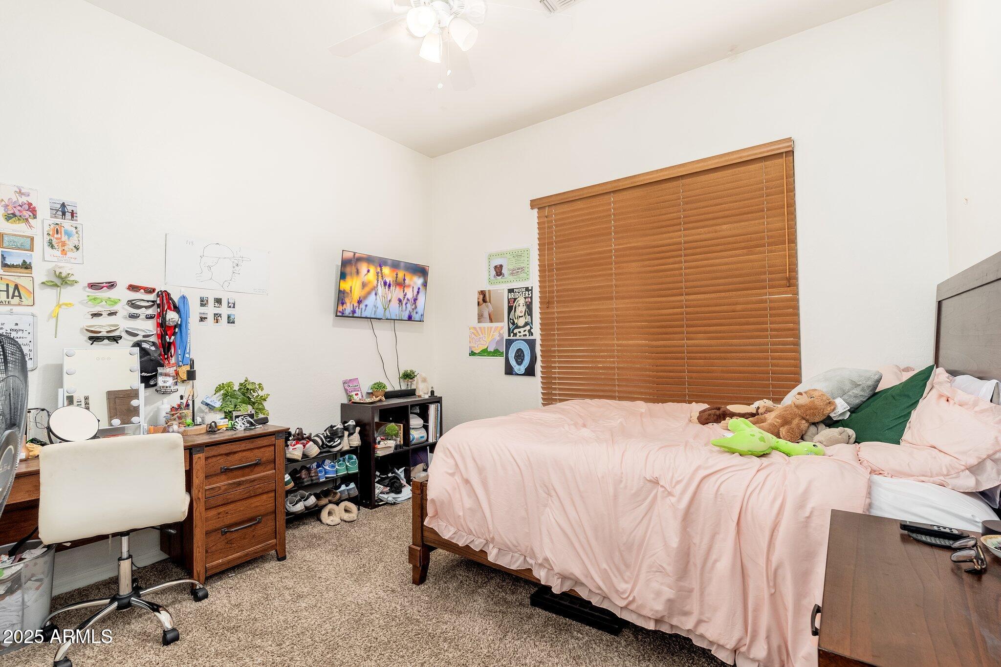 1074 E Carla Vista Court Property Photo 32