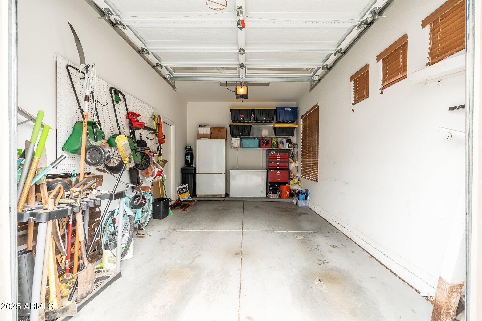 1074 E Carla Vista Court Property Photo 38
