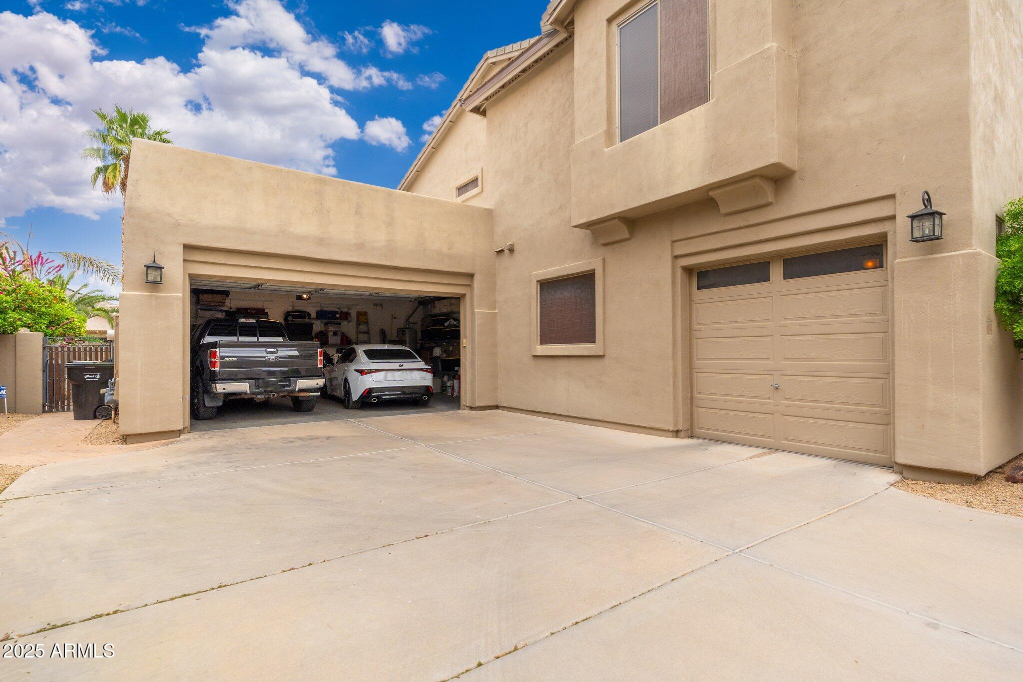 1074 E Carla Vista Court Property Photo 39