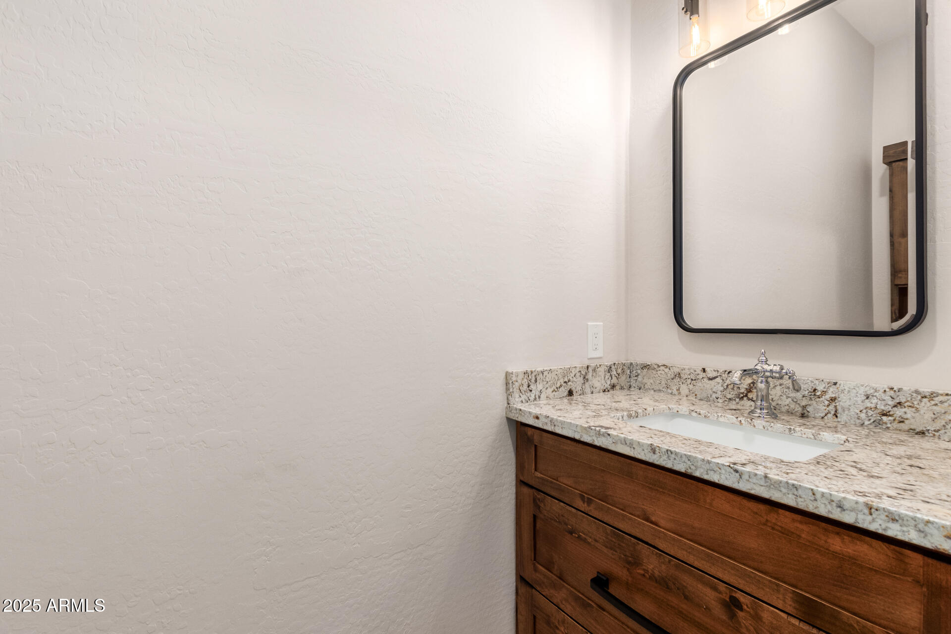 7678 E Cactus Wren Road Property Photo 25