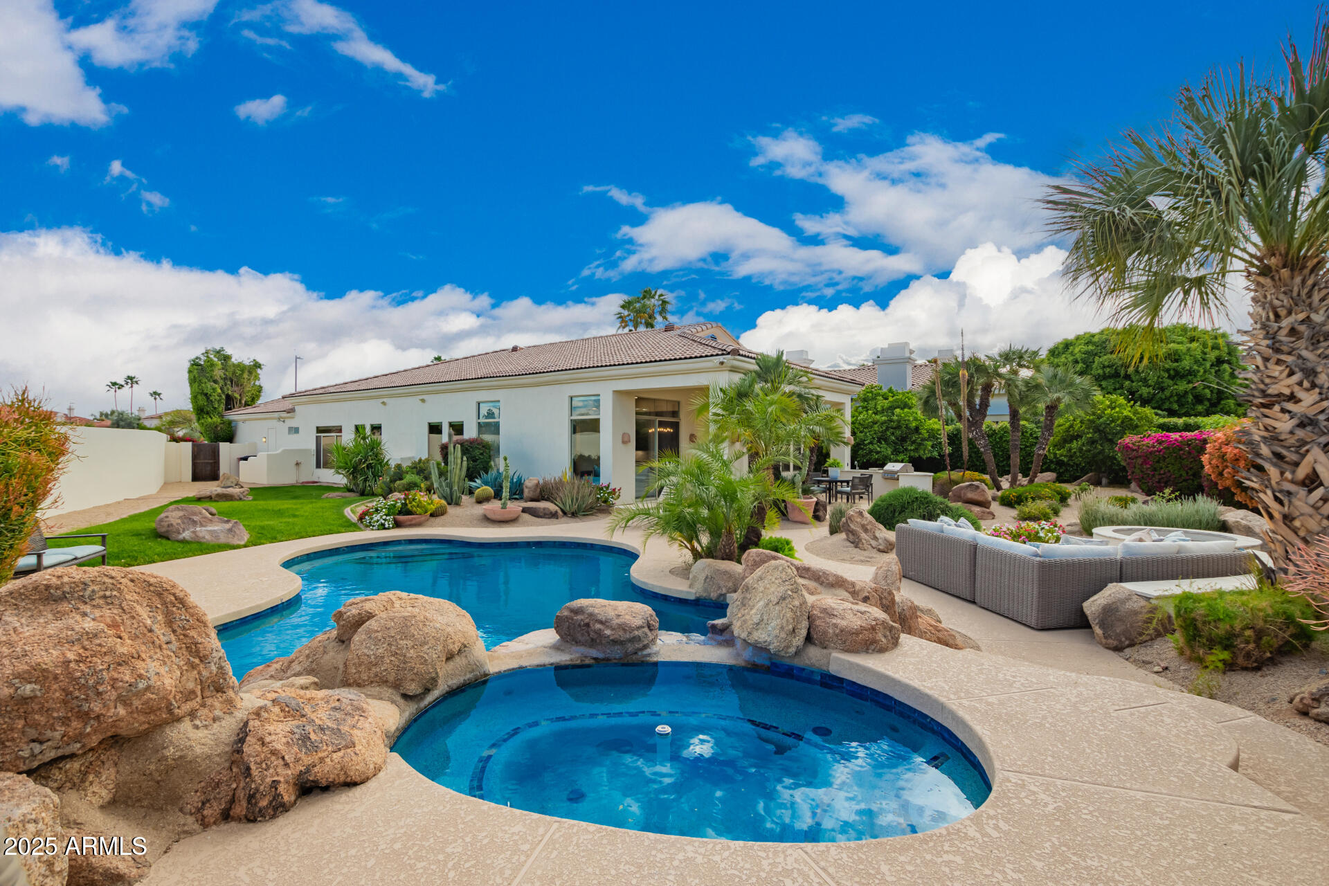 7678 E Cactus Wren Road Property Photo 45