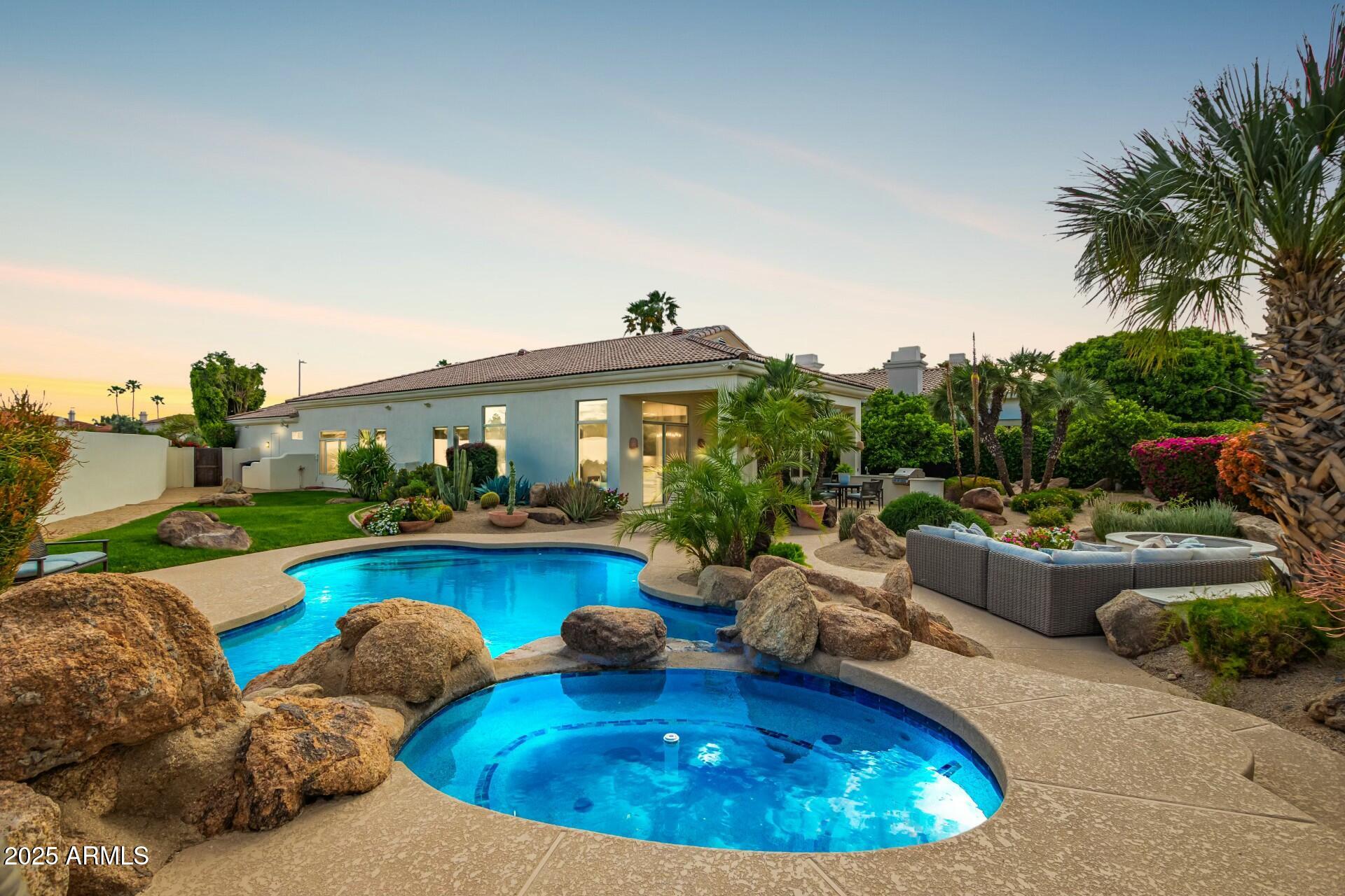 7678 E Cactus Wren Road Property Photo 46