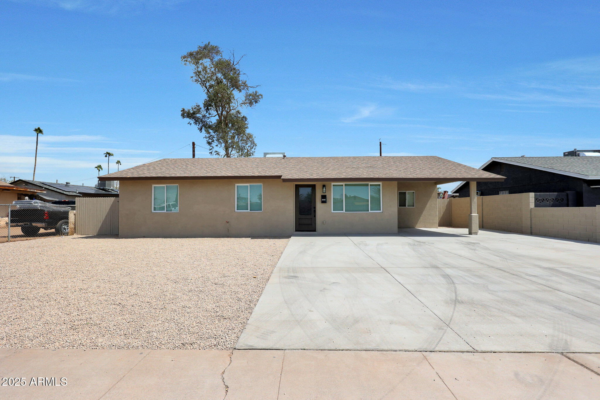 3245 N 43rd Avenue N Property Photo 1