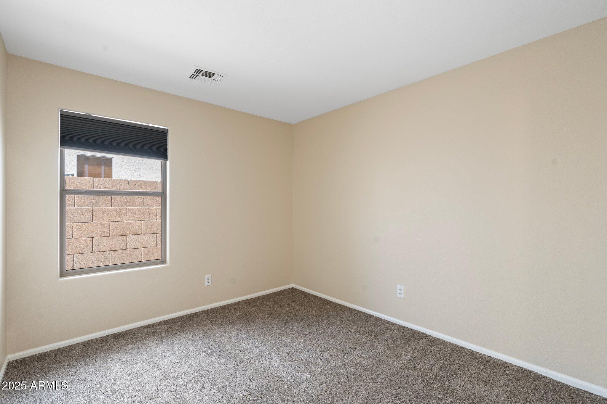 2523 W Running Deer Trail Property Photo 15
