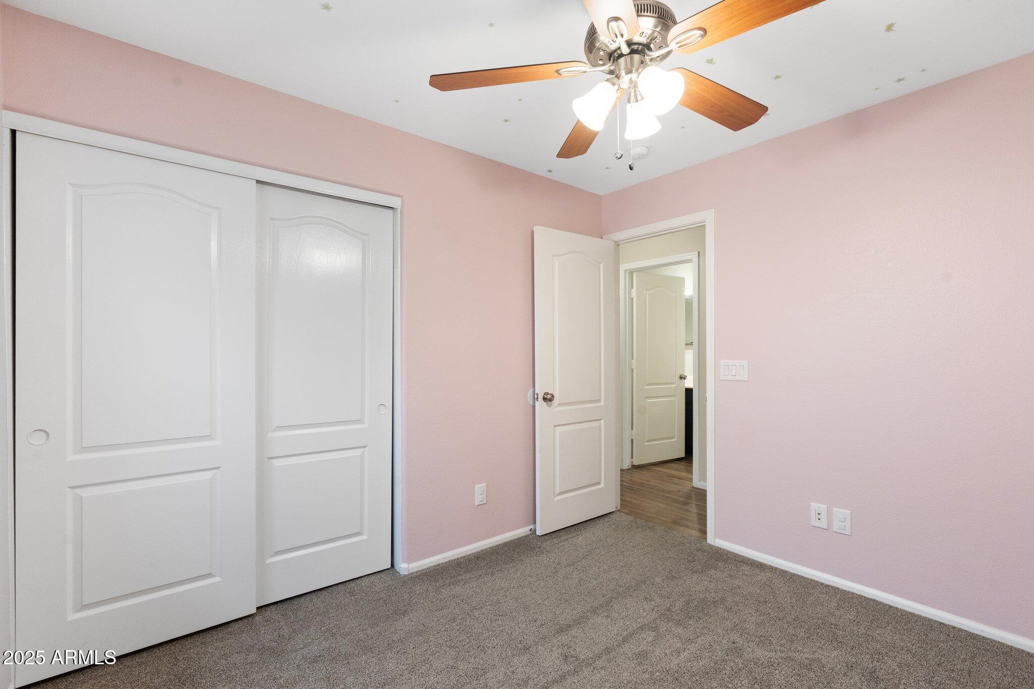 2523 W Running Deer Trail Property Photo 17