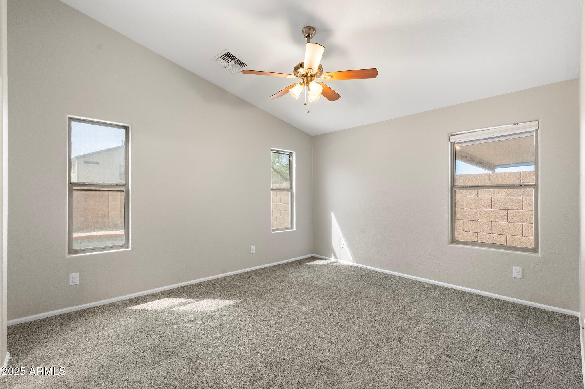 2523 W Running Deer Trail Property Photo 19