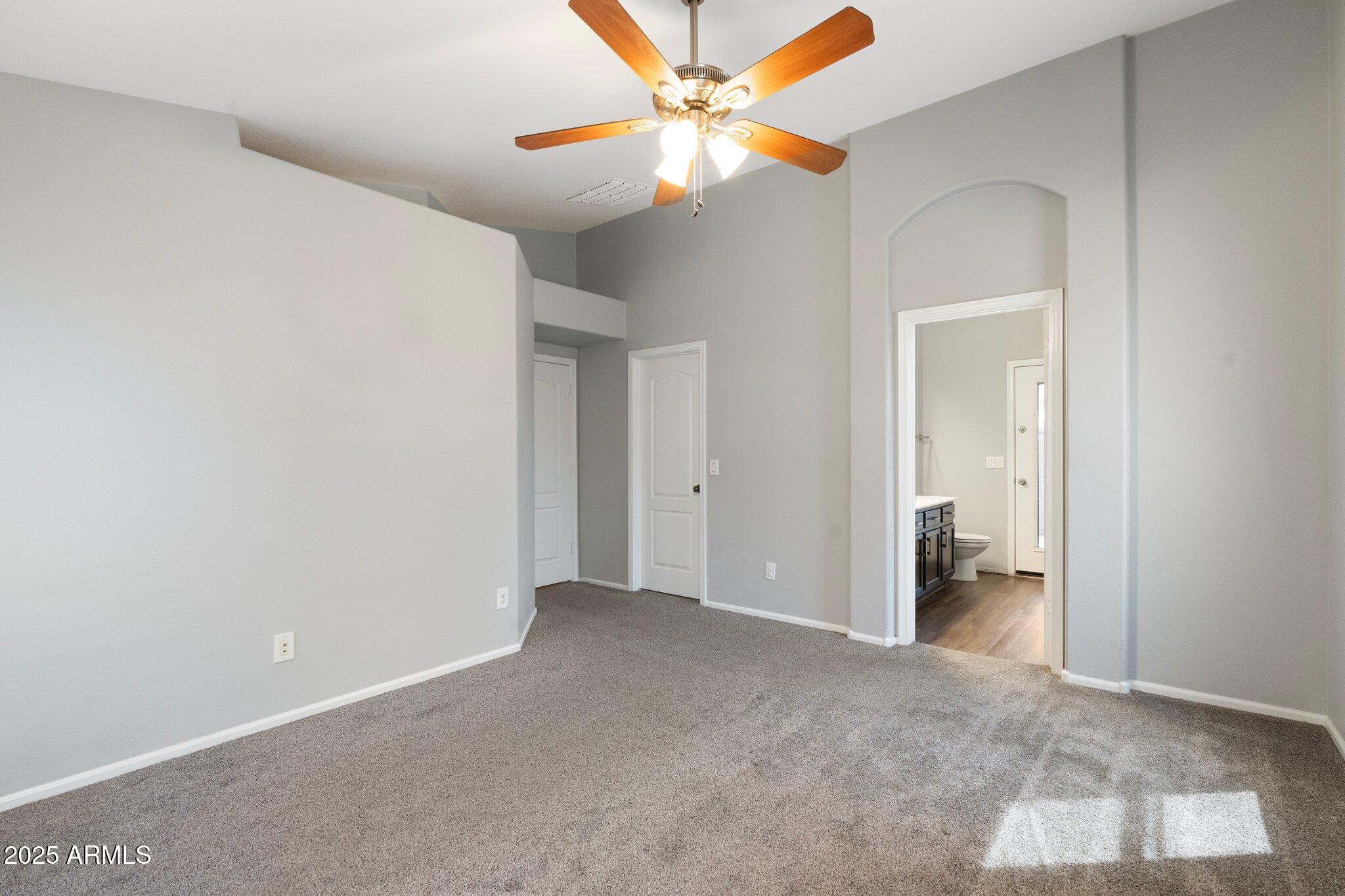 2523 W Running Deer Trail Property Photo 20