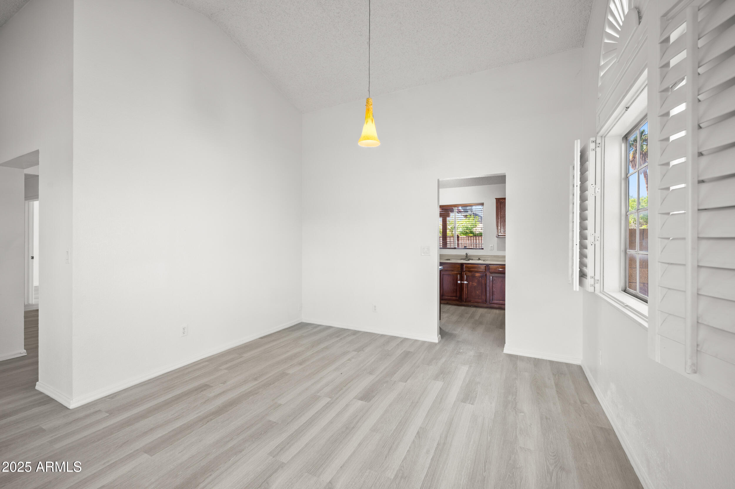 3643 W Elgin Street Property Photo 11