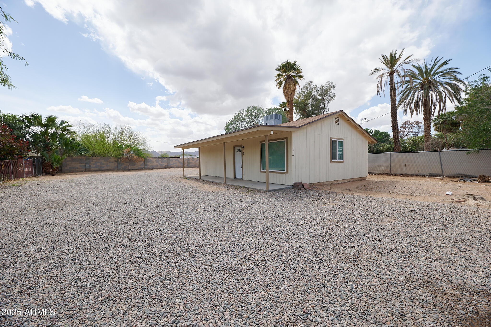 751 E Southern Avenue Property Photo