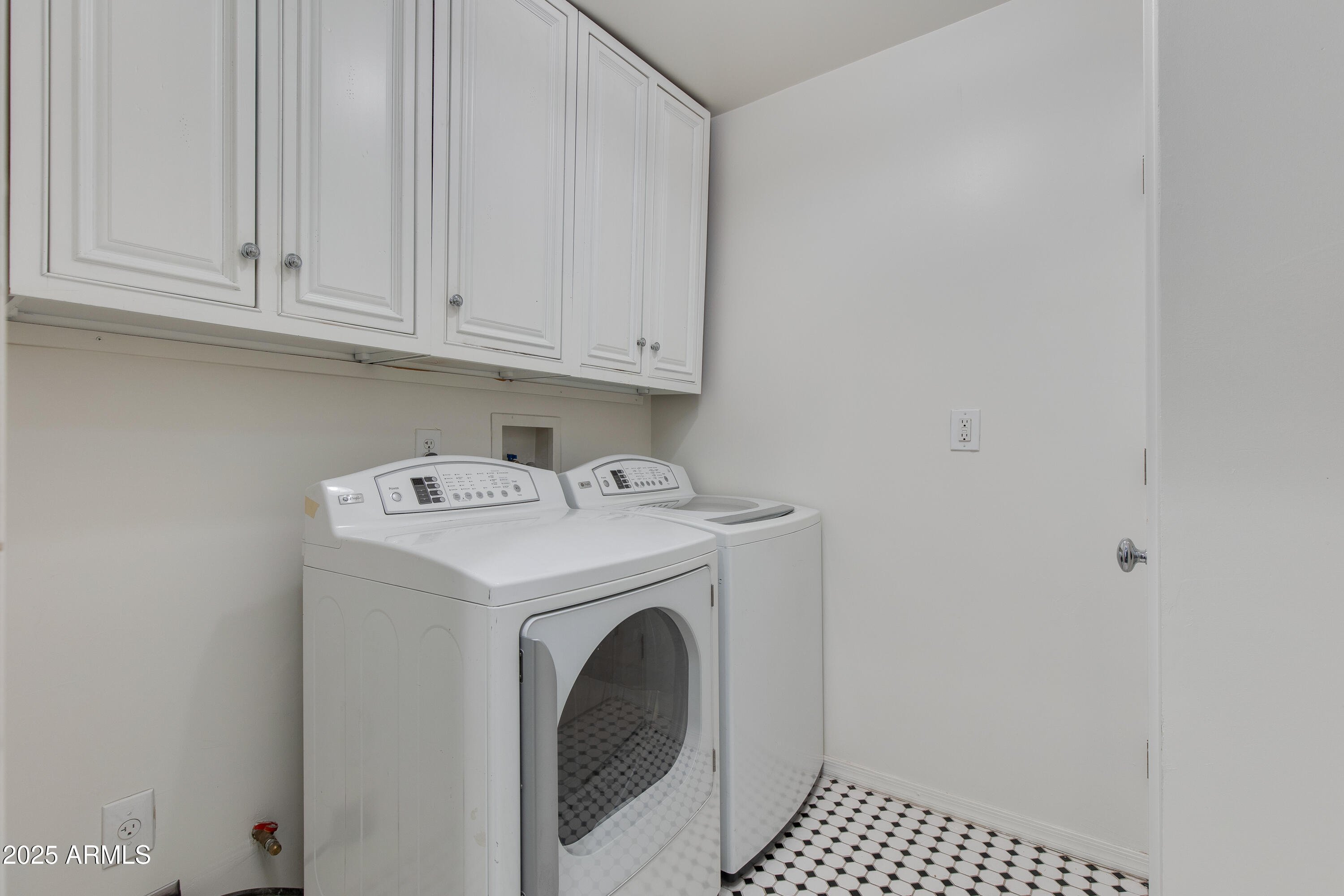 4201 N 35th Street Property Photo 11