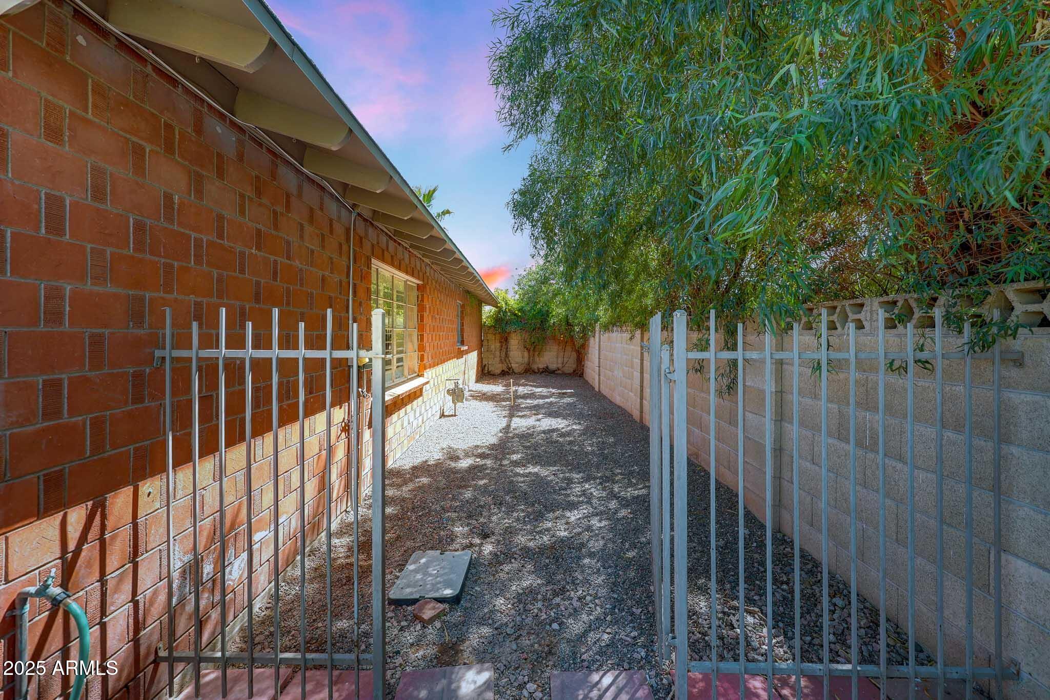8204 E Turney Avenue Property Photo 38