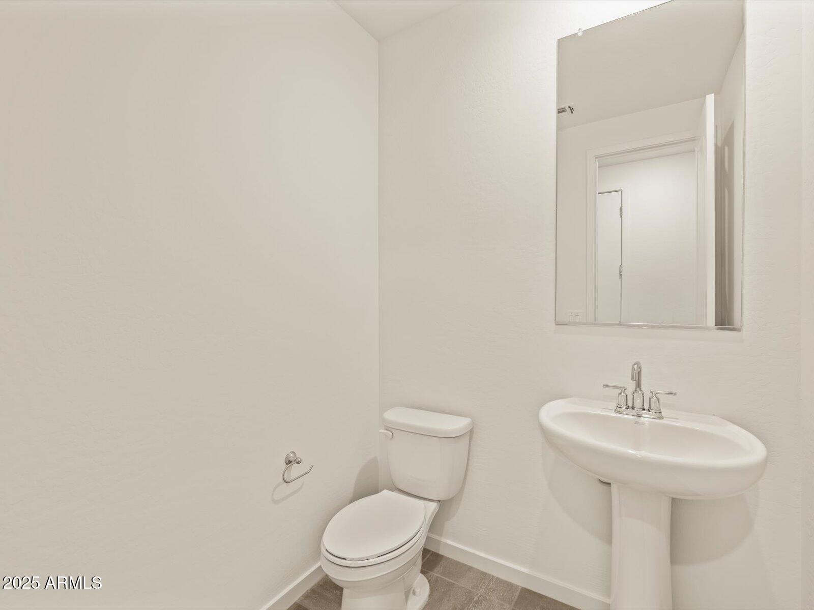 37325 W San Clemente Street Property Photo 11