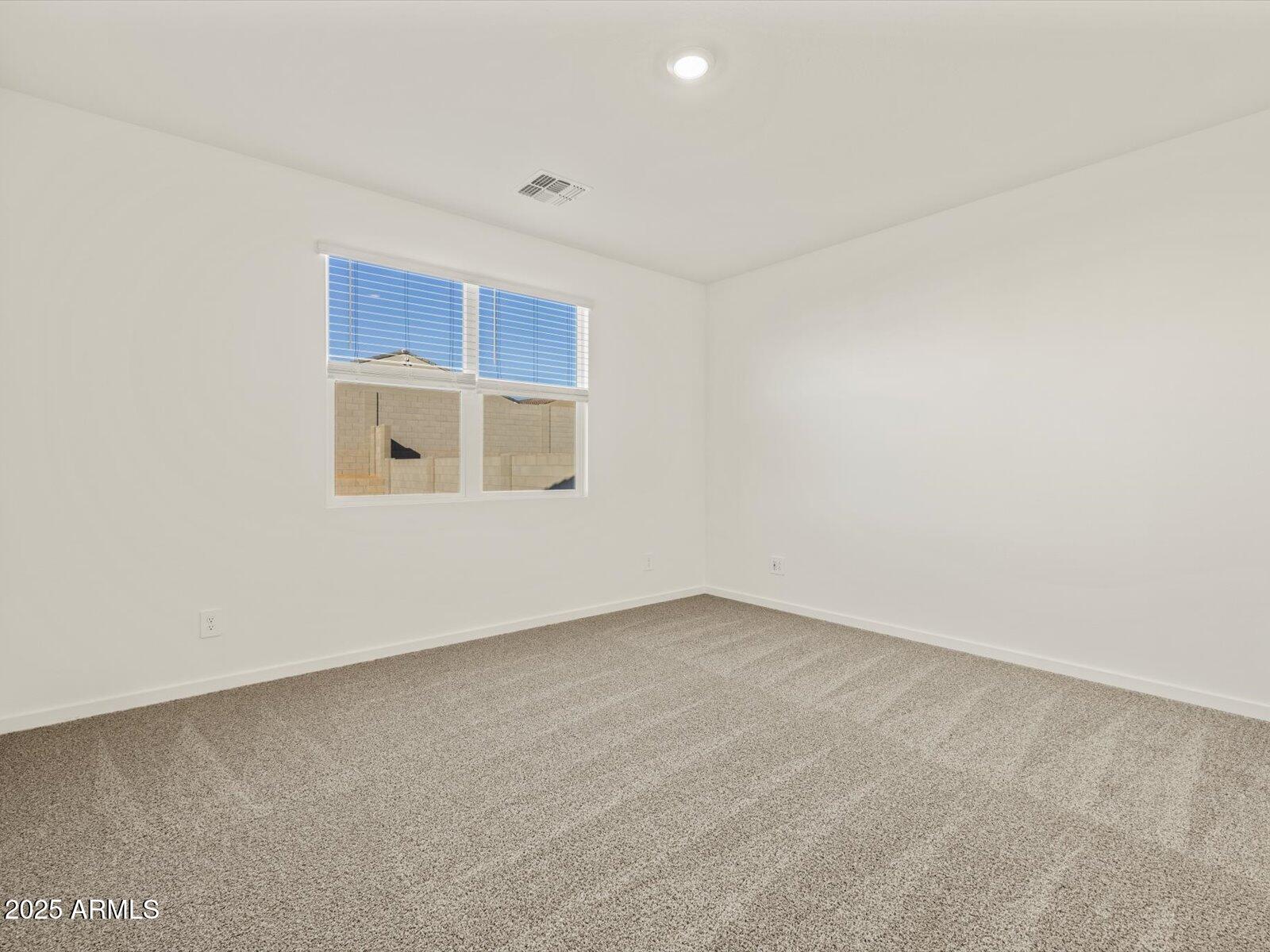 37325 W San Clemente Street Property Photo 14