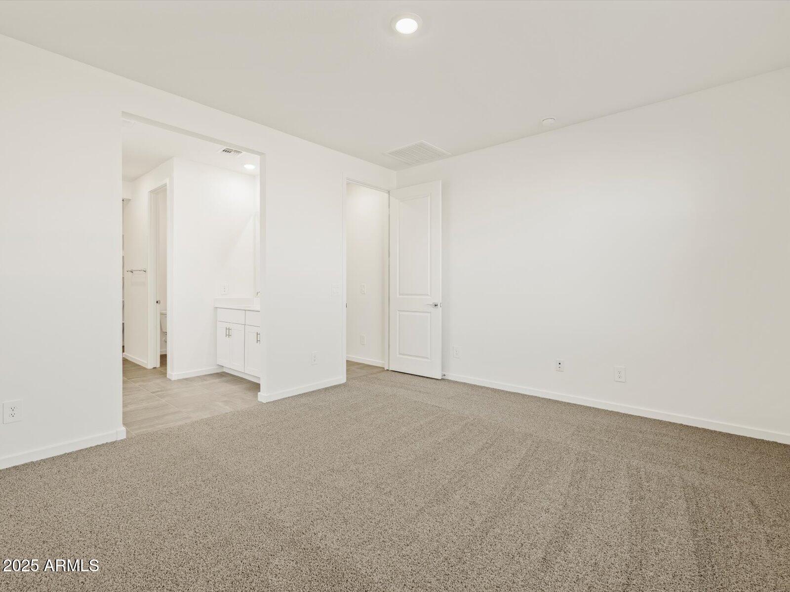 37325 W San Clemente Street Property Photo 15