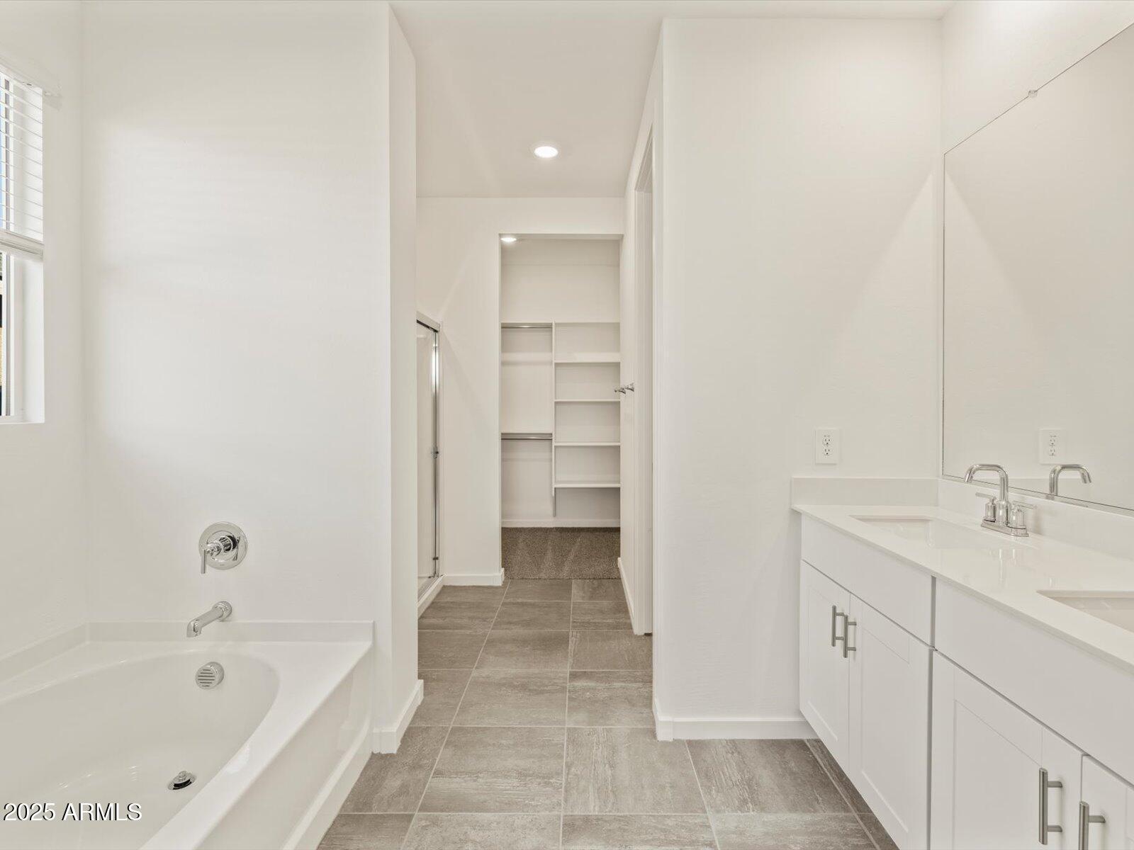 37325 W San Clemente Street Property Photo 16