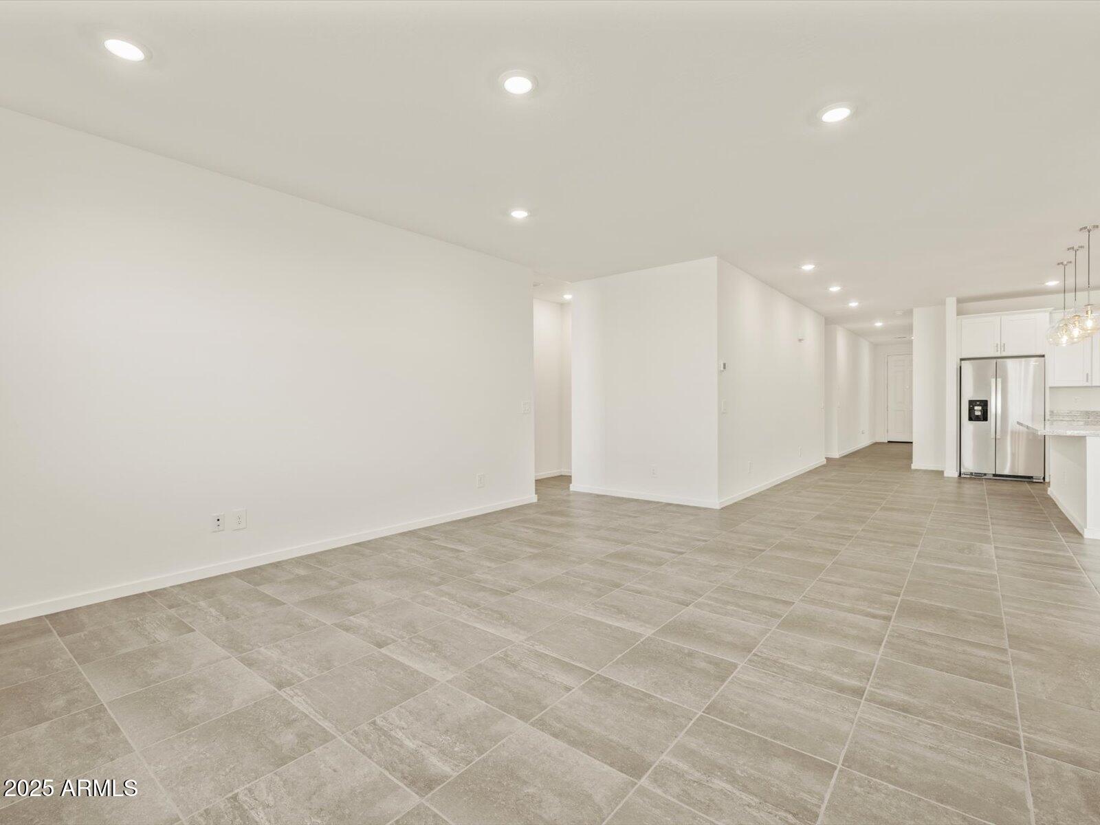 37325 W San Clemente Street Property Photo 27