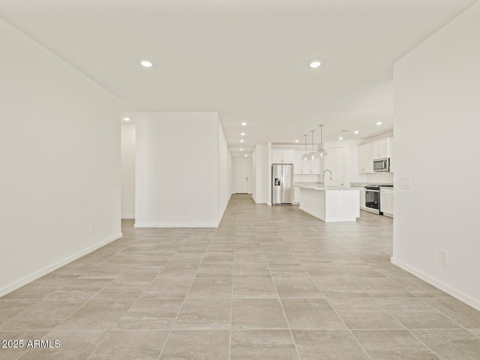 37325 W San Clemente Street Property Photo 28