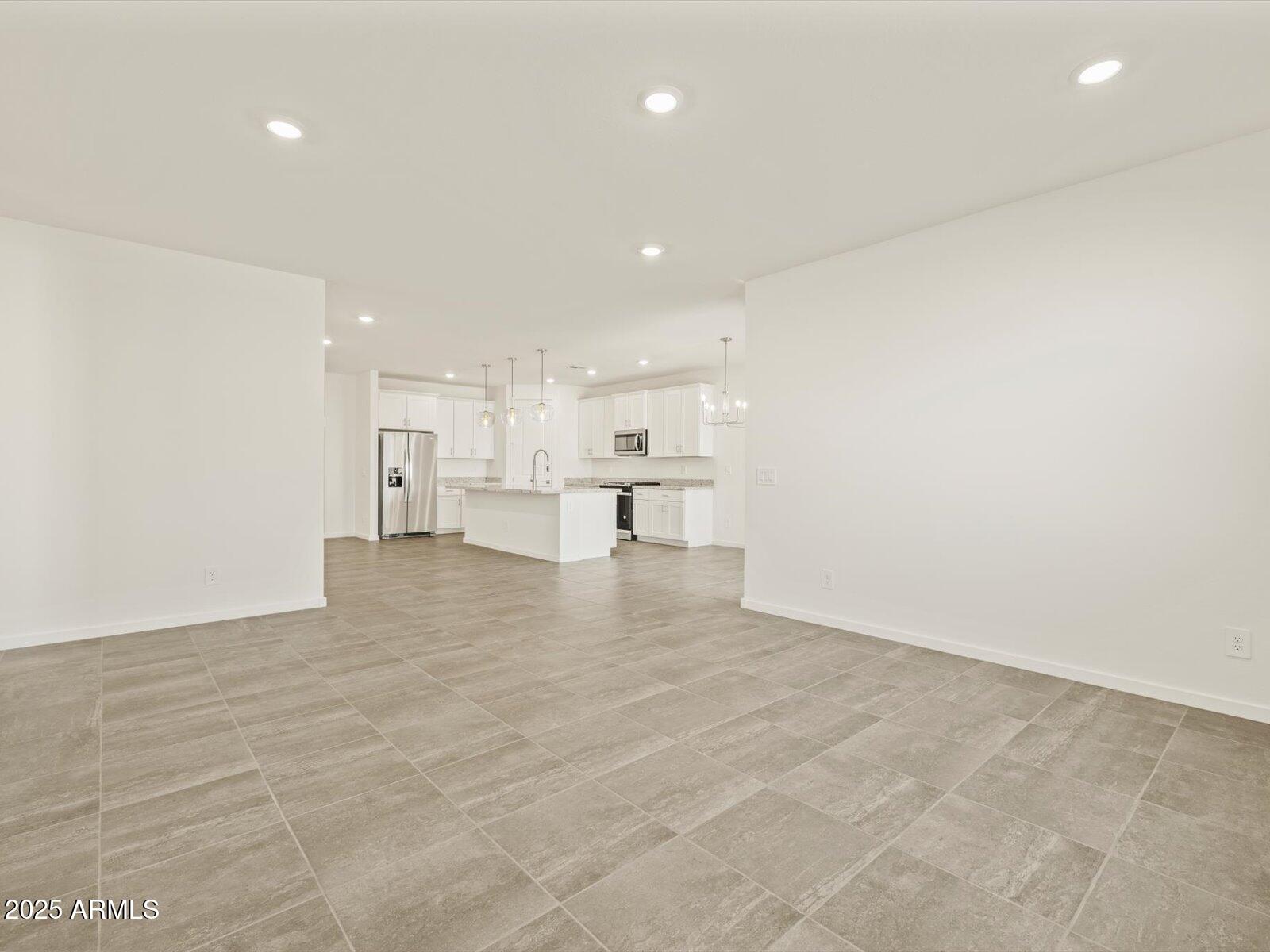 37325 W San Clemente Street Property Photo 29