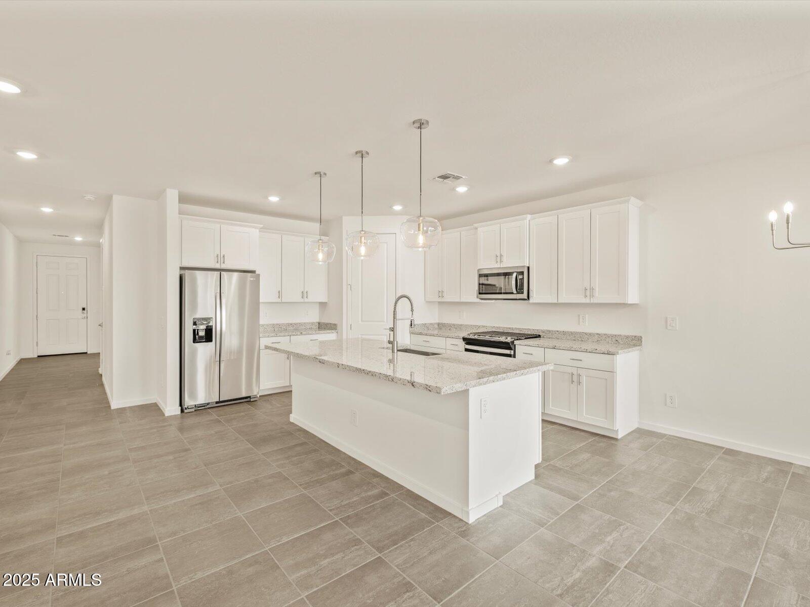 37325 W San Clemente Street Property Photo 33