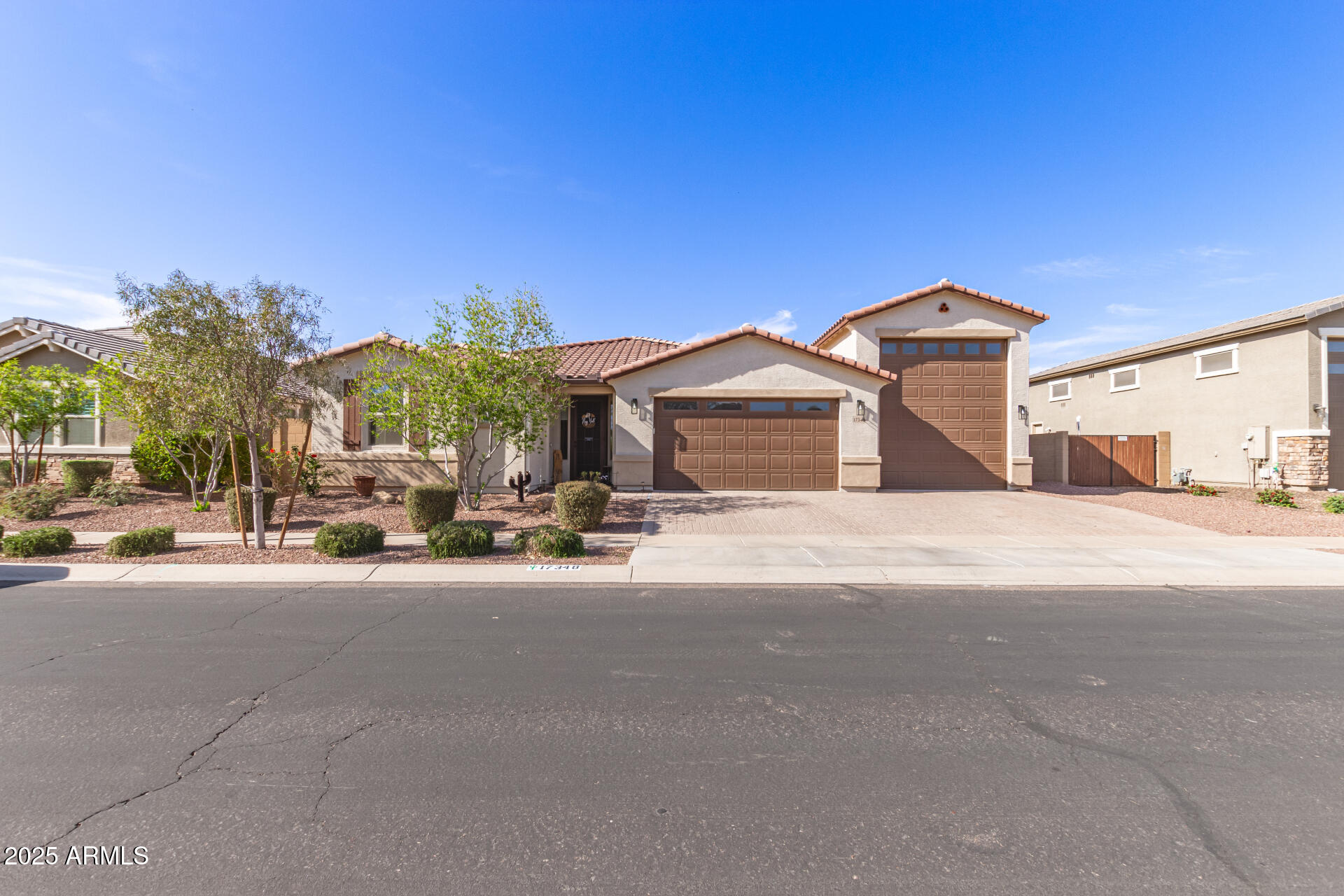 17348 W Straight Arrow Lane Property Photo 2