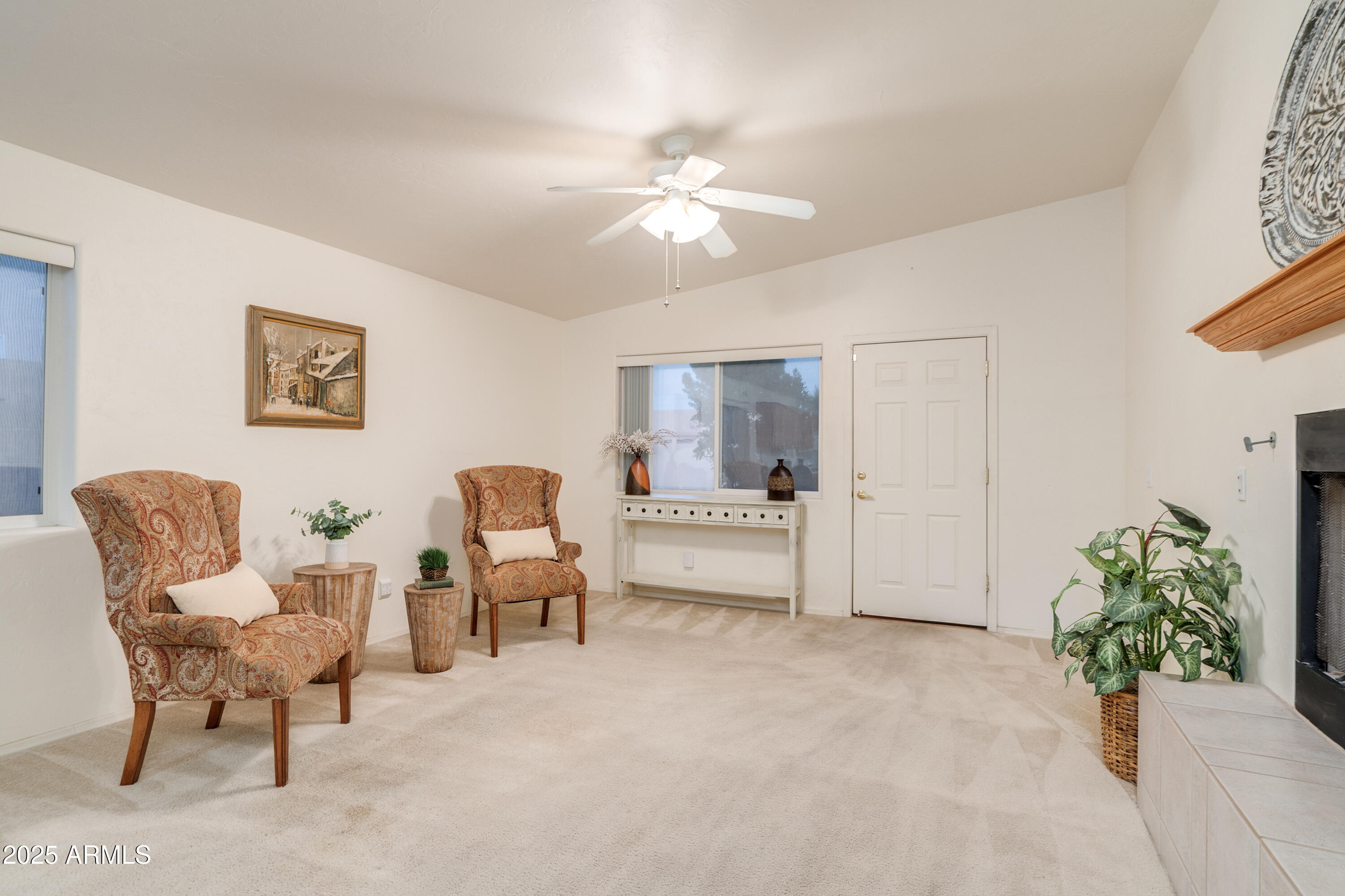 426 S Taylors Trail Property Photo 8