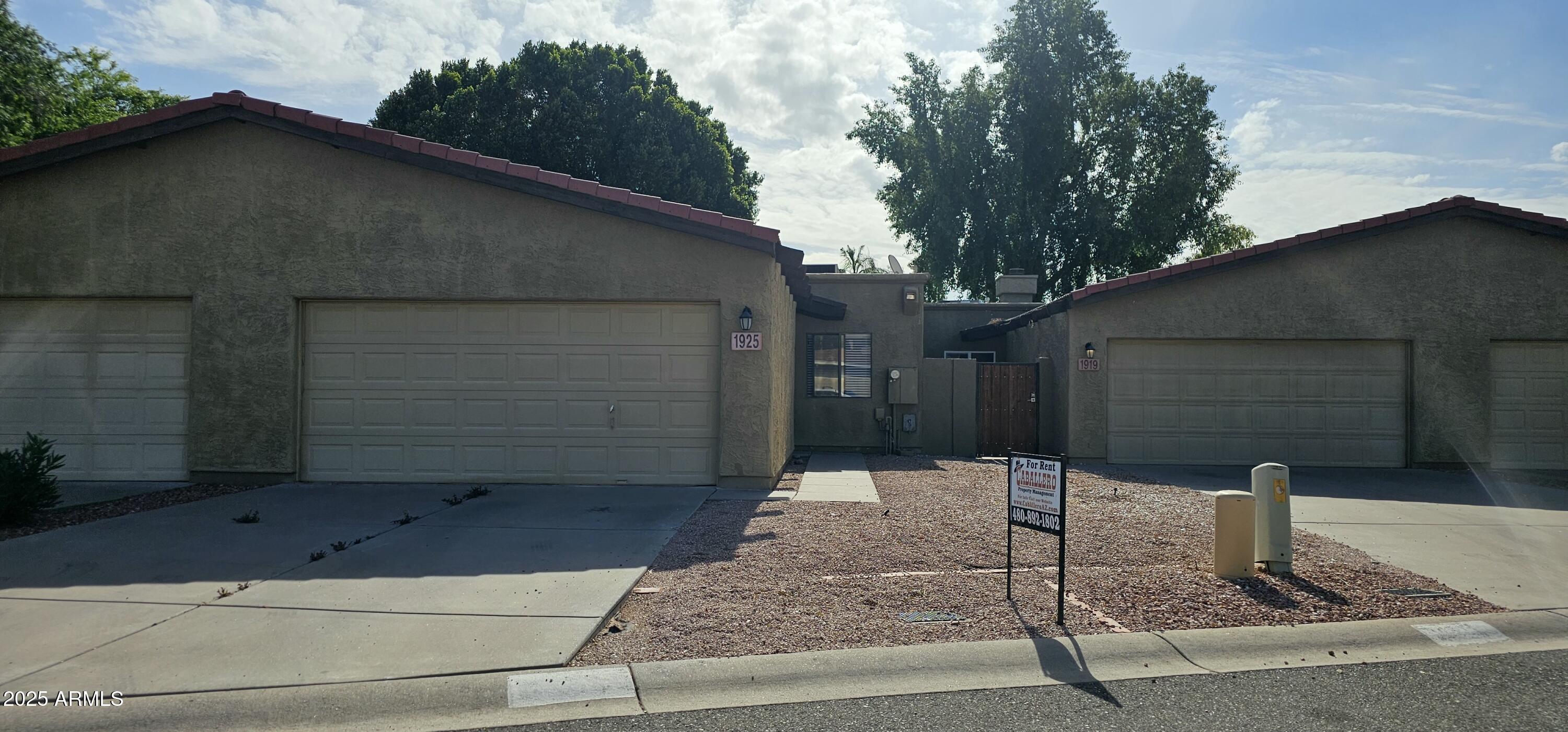 1925 N Scovel Street Property Photo 1