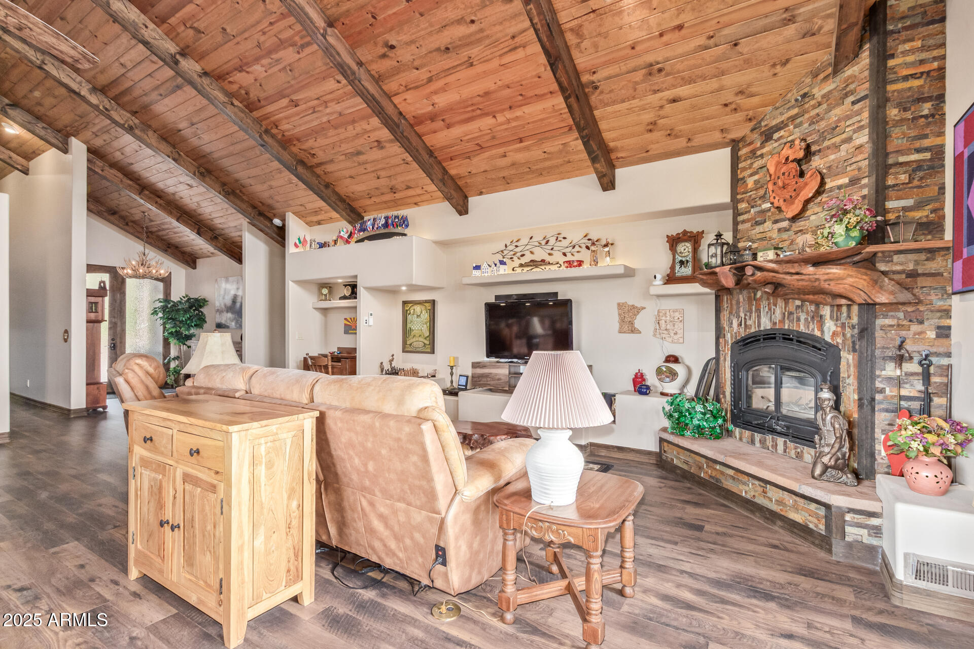 1202 N Horizon Way Property Photo 10