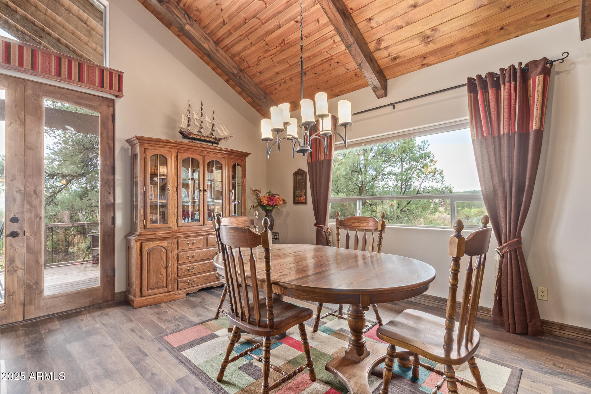 1202 N Horizon Way Property Photo 15