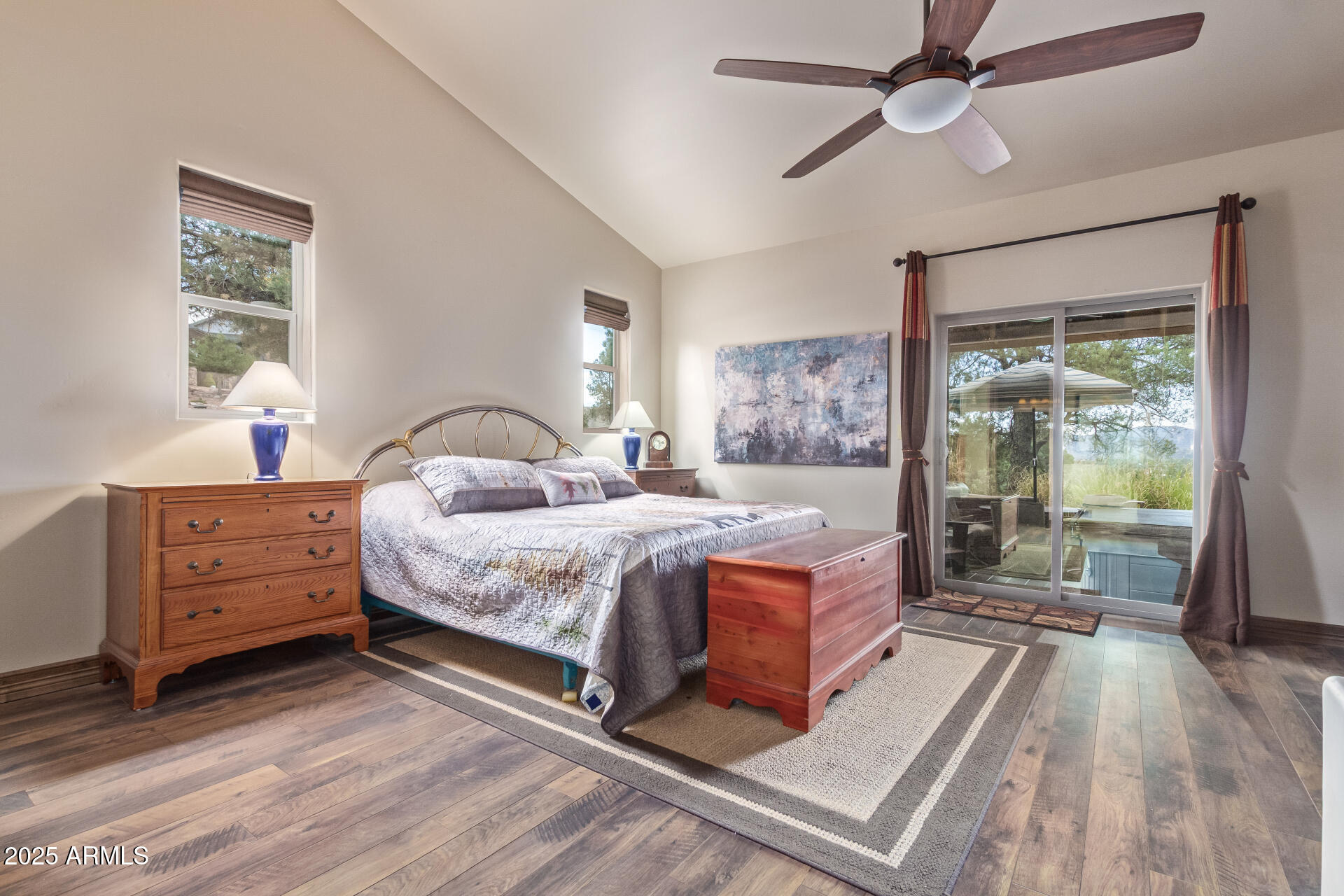 1202 N Horizon Way Property Photo 27
