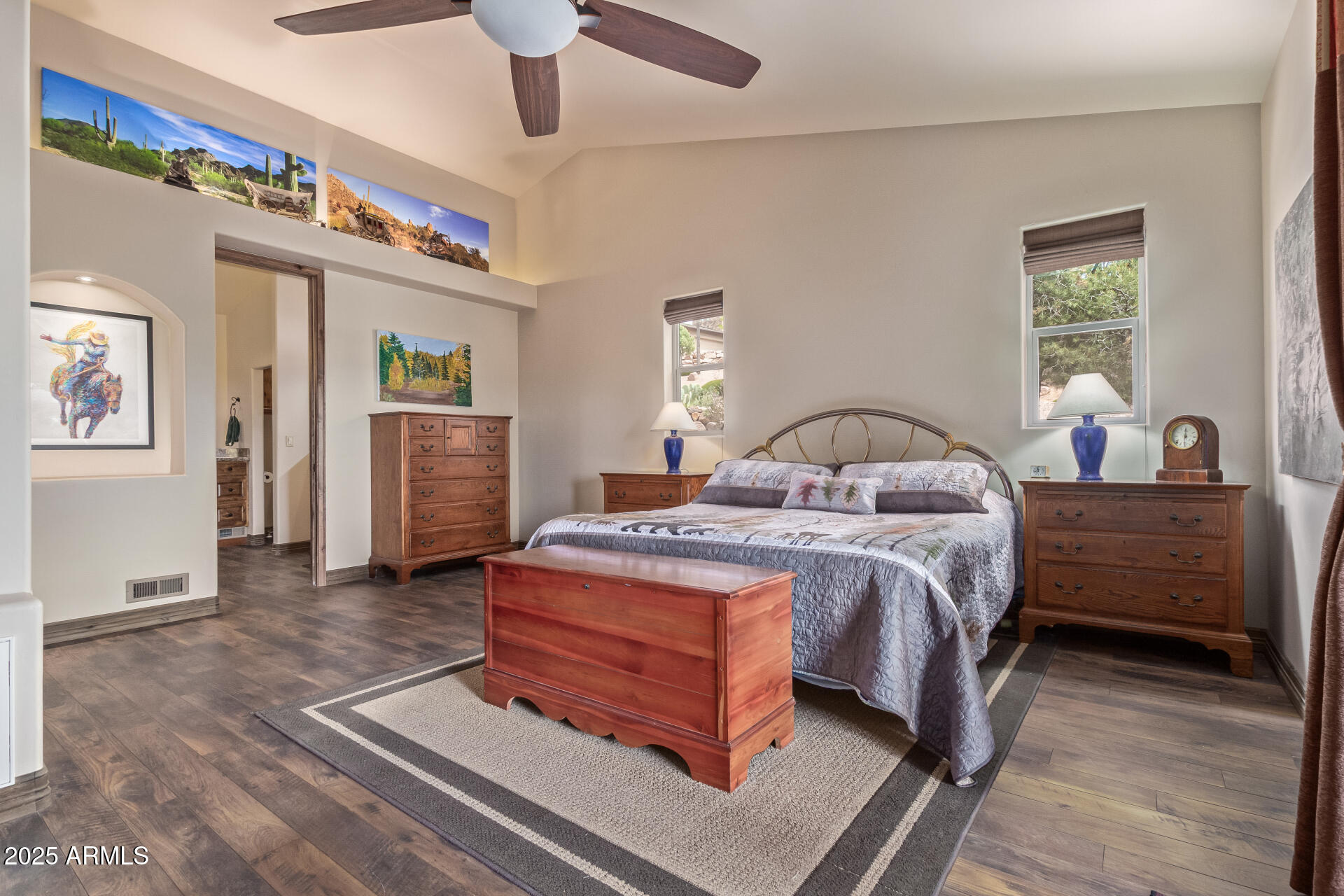 1202 N Horizon Way Property Photo 30