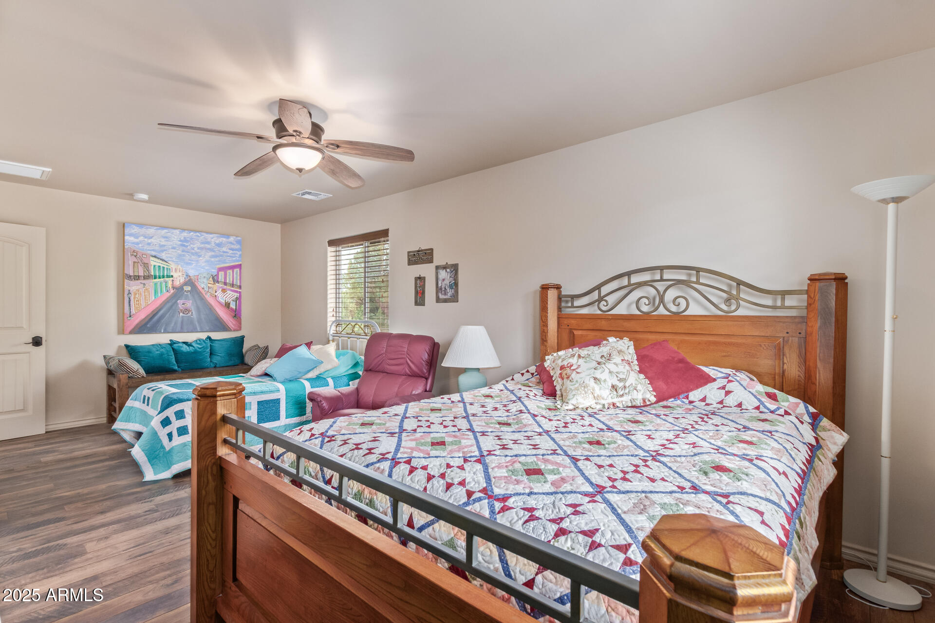 1202 N Horizon Way Property Photo 38