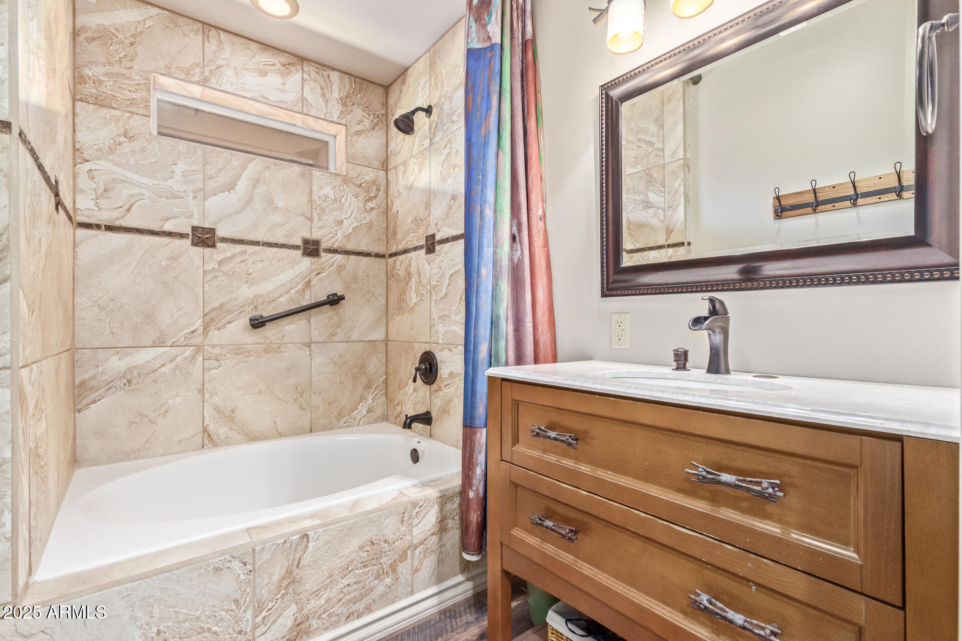 1202 N Horizon Way Property Photo 39