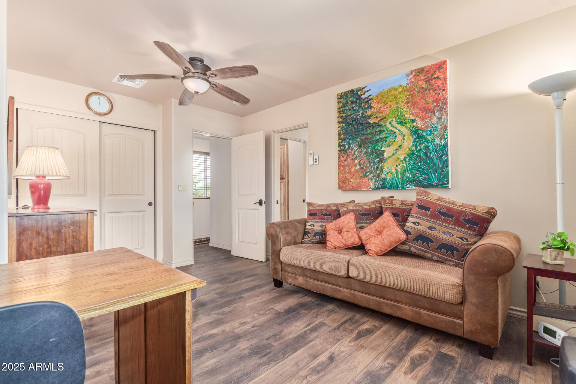 1202 N Horizon Way Property Photo 43