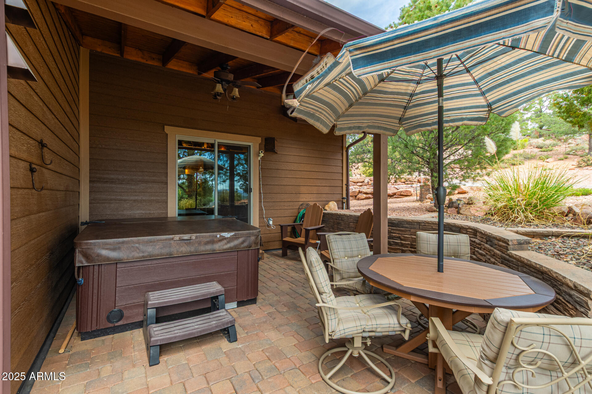 1202 N Horizon Way Property Photo 52
