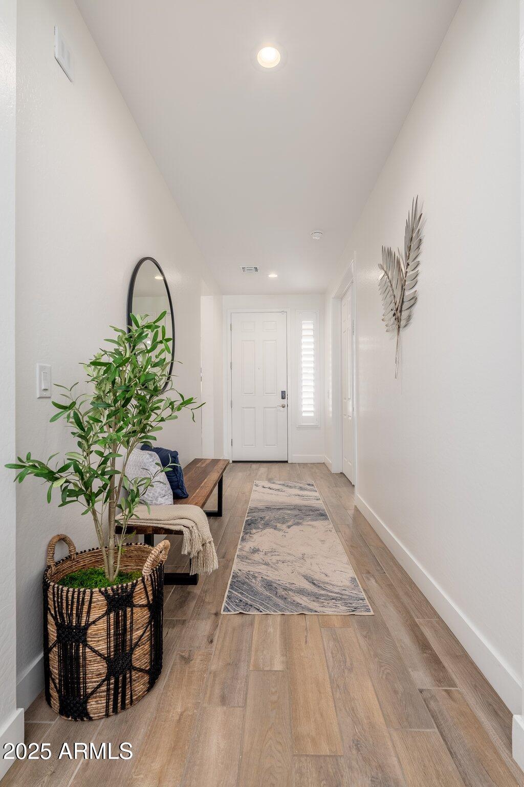 18542 W Seldon Lane Property Photo 4