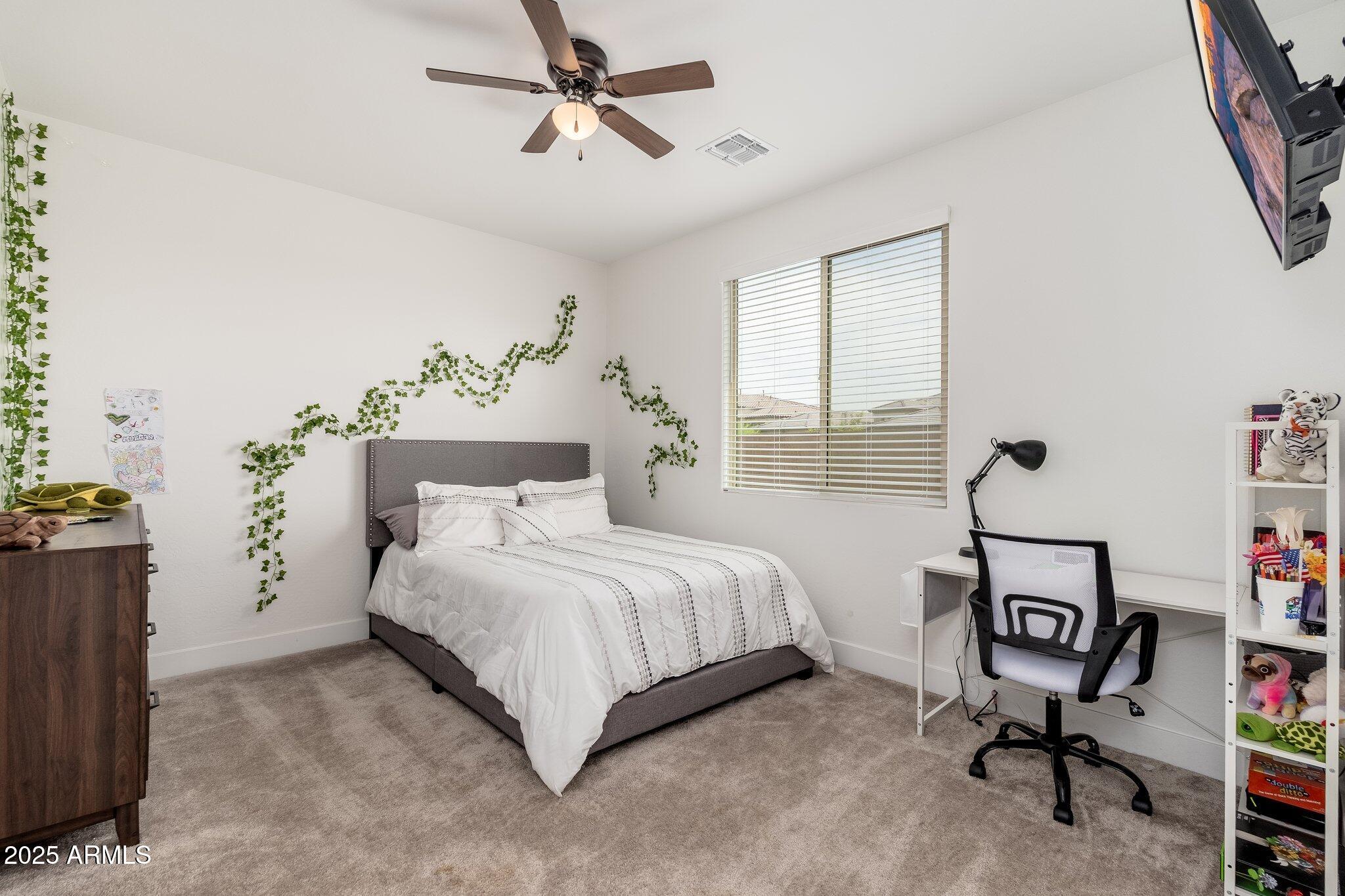 18542 W Seldon Lane Property Photo 32