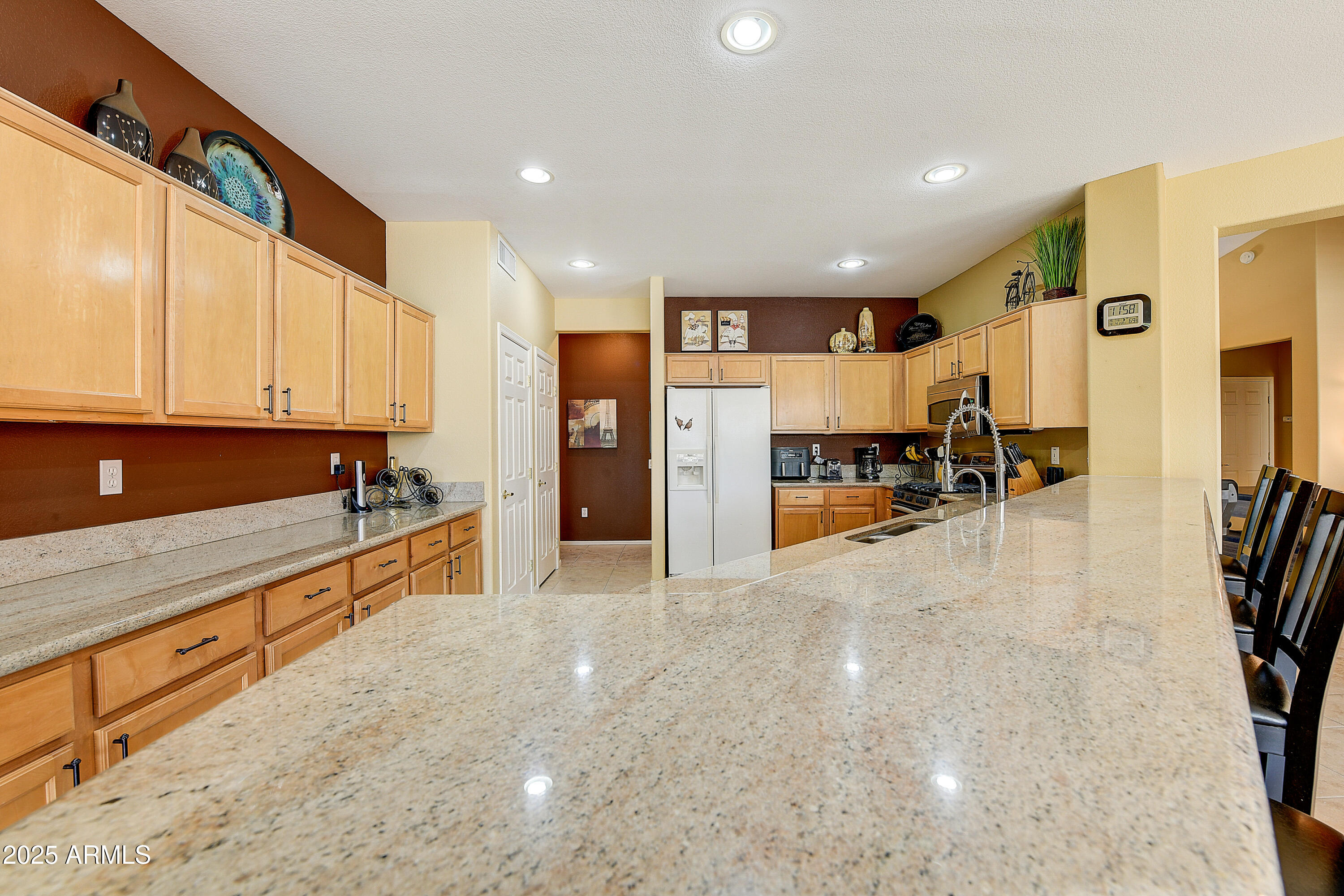 20454 N Palm Canyon Drive Property Photo 14