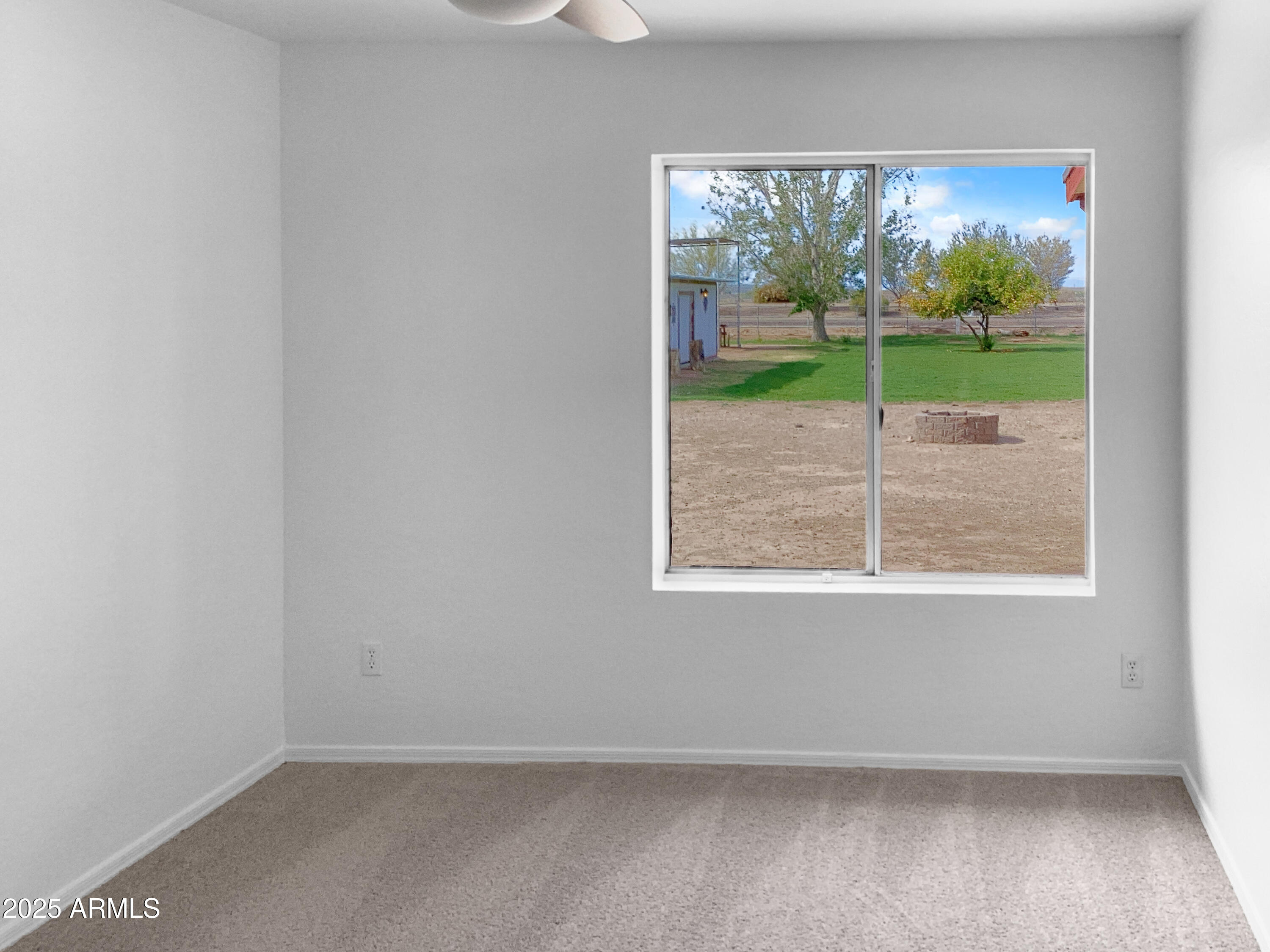 10632 W Rancho Drive Property Photo 4