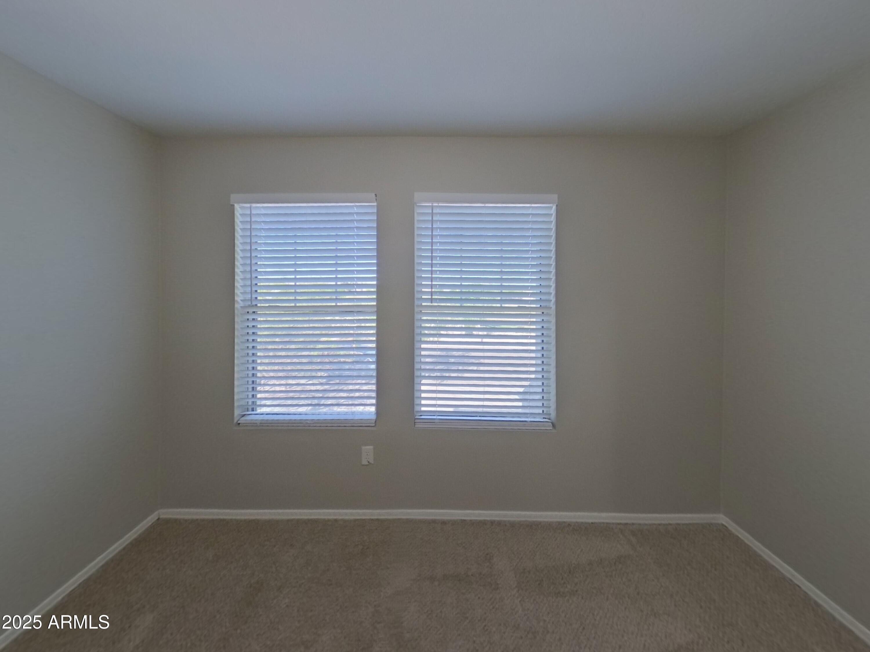 7223 S 41st Lane Property Photo 13