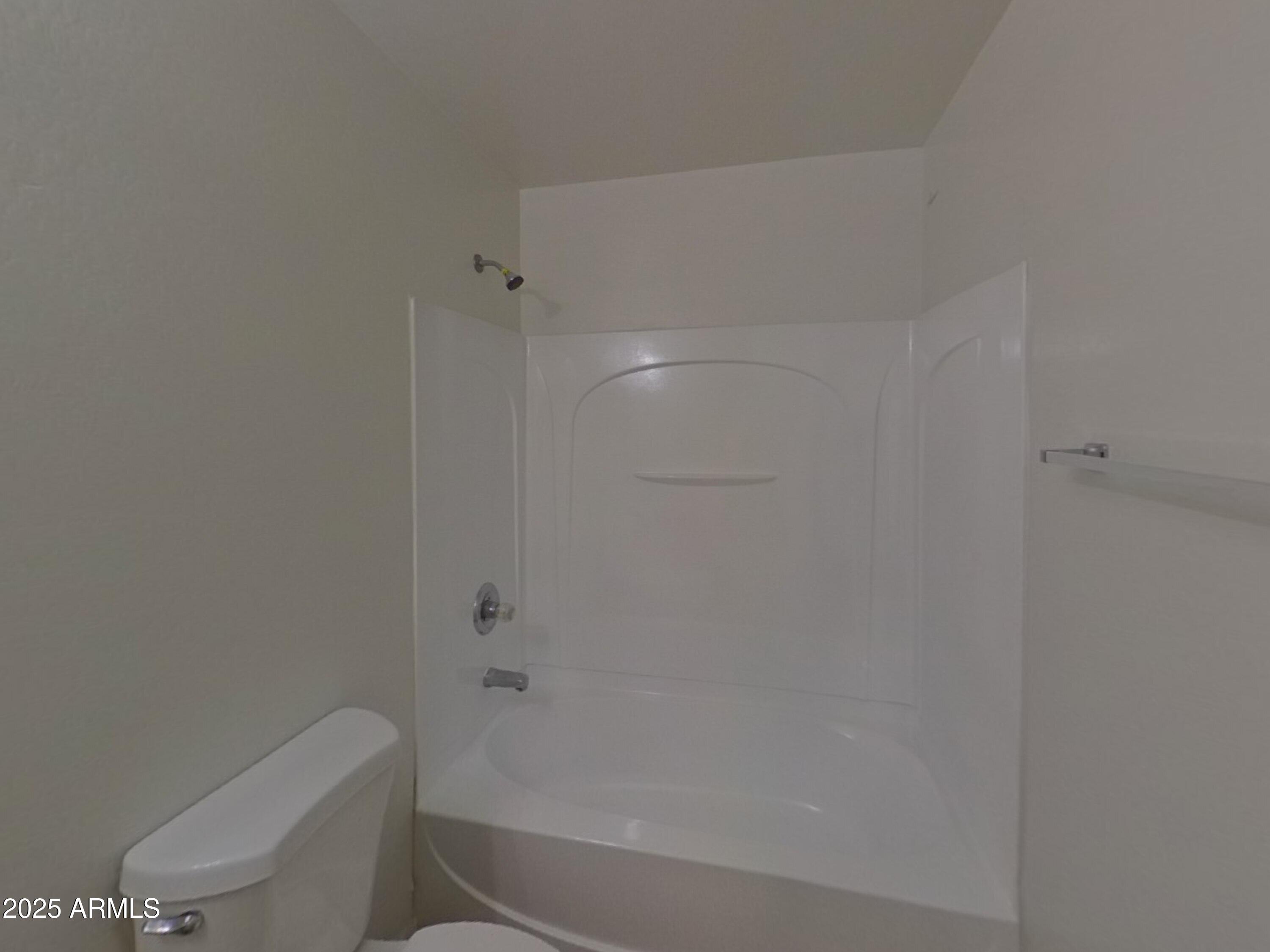 7223 S 41st Lane Property Photo 15
