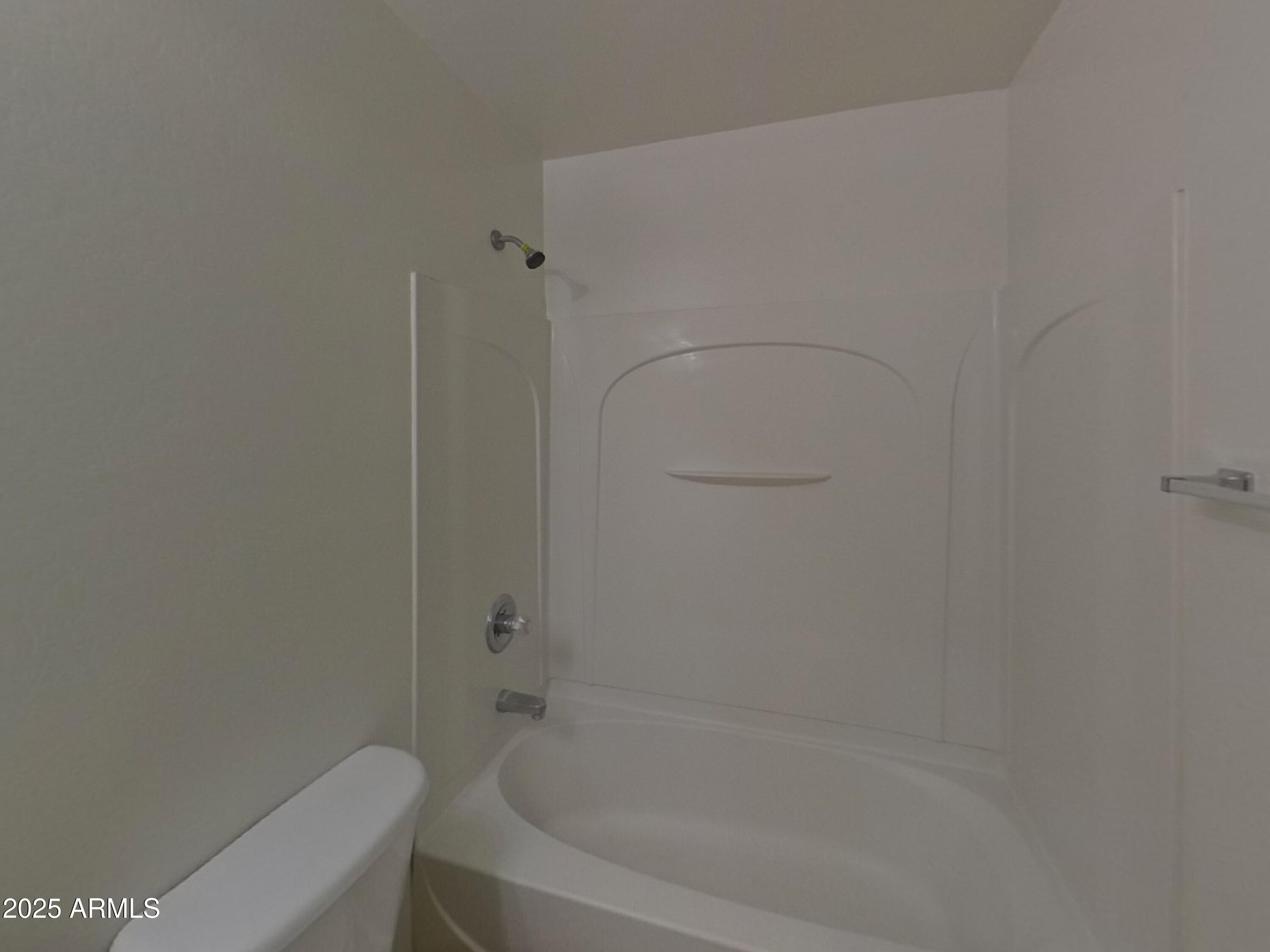 7223 S 41st Lane Property Photo 16