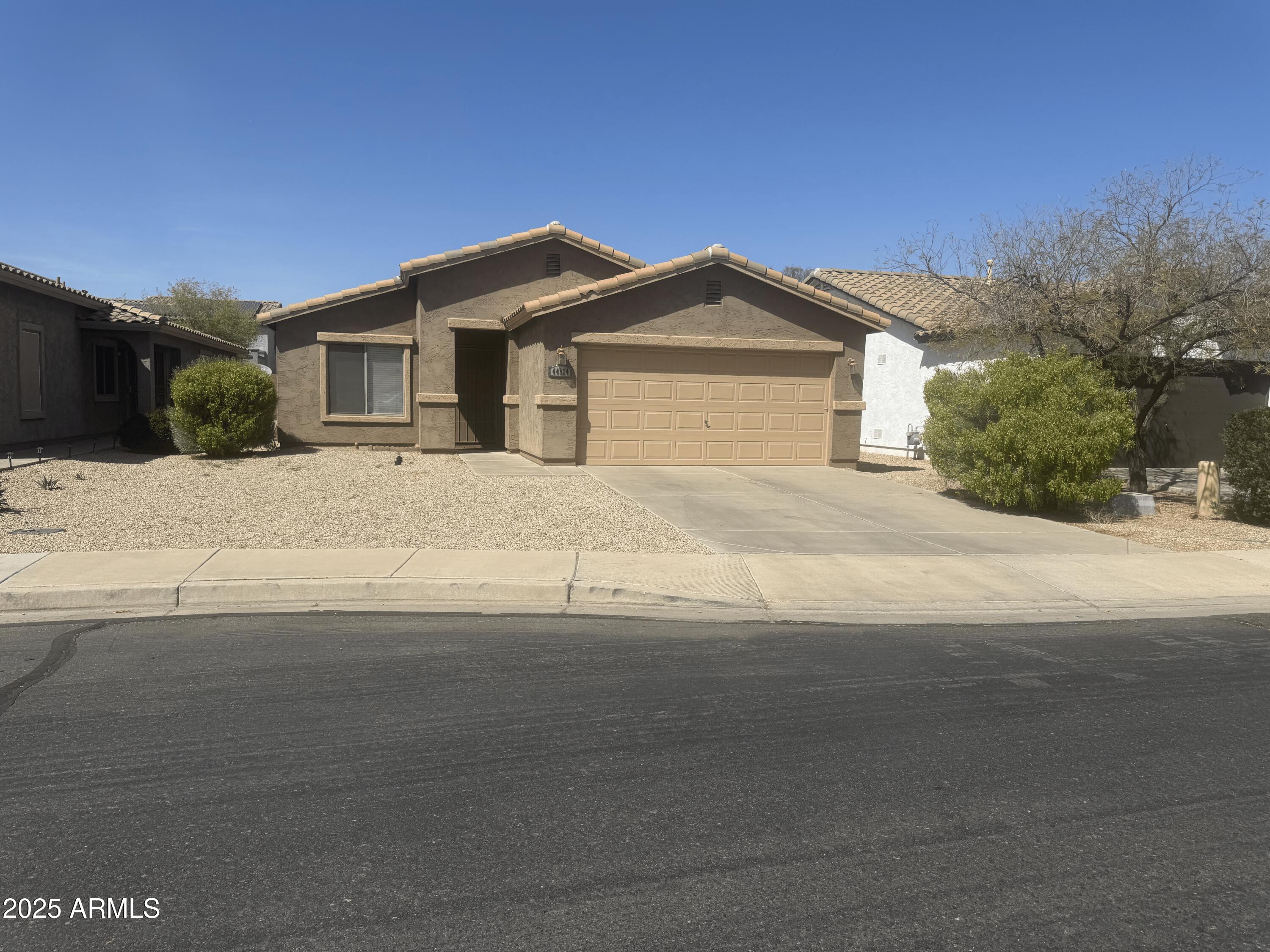 44924 W Balboa Drive Property Photo 1