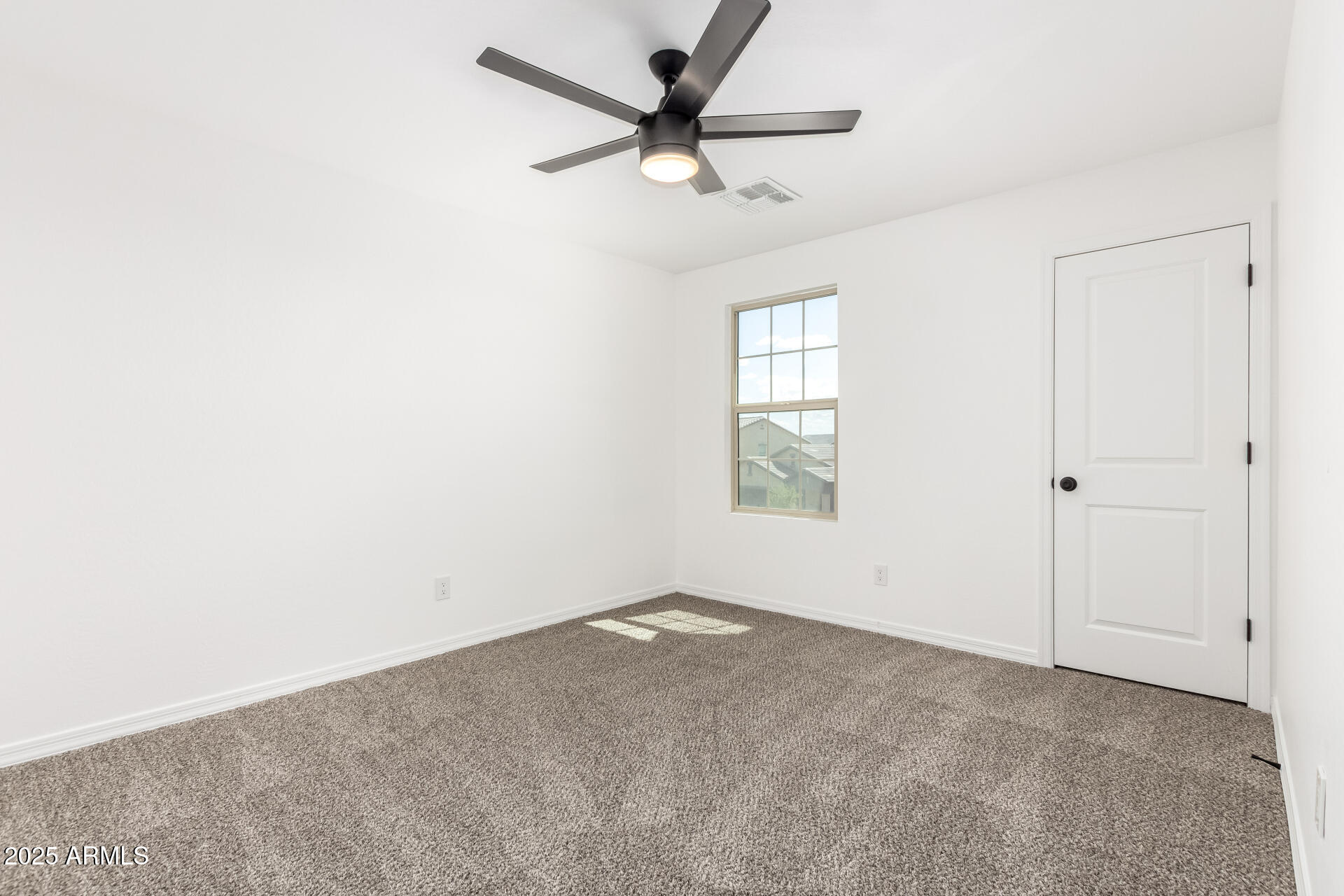 20116 W Monroe Street Property Photo 14