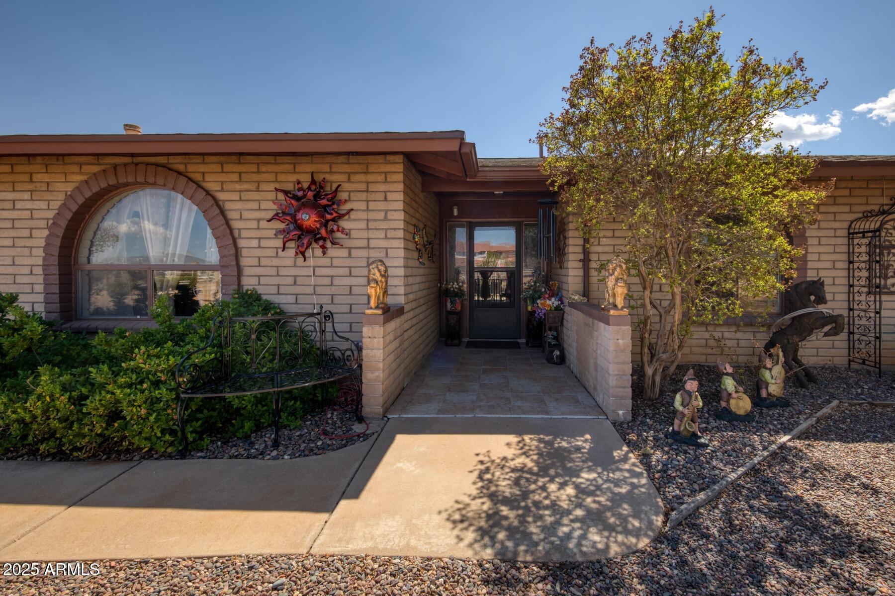 2718 E San Juan Capistrano Drive Property Photo 3